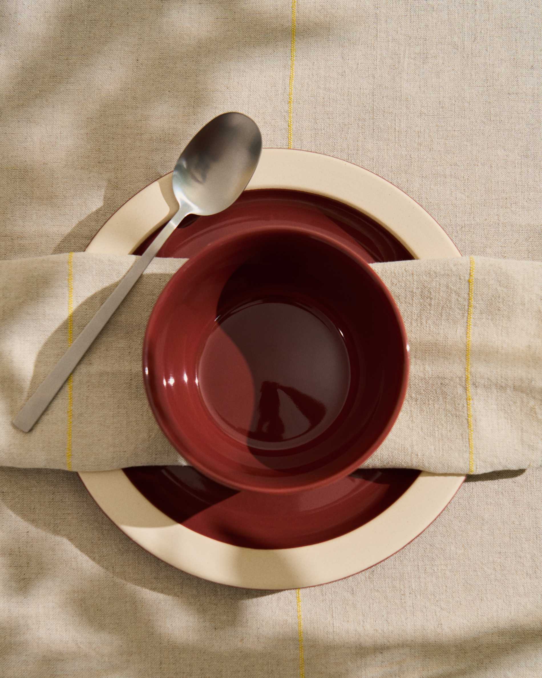 Ulaen set of 2 beige cotton and linen napkins with yellow stripes 35 x 35cm