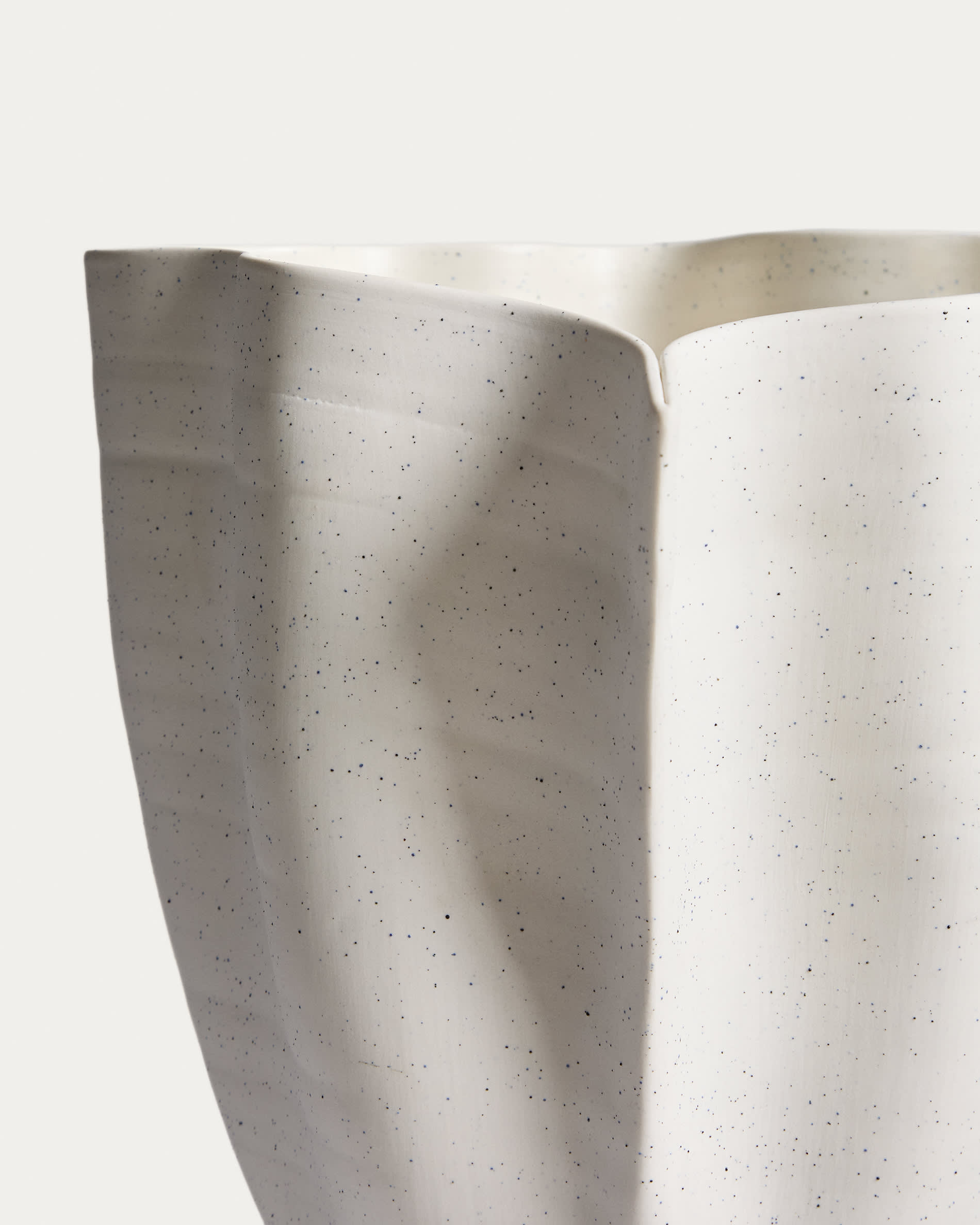 Nilea vase in ecru ceramic 34cm