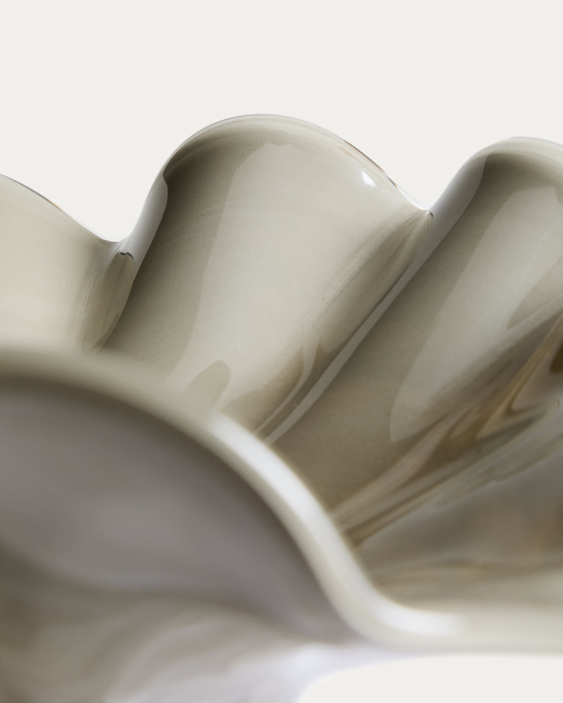 Lurea centrepiece in greyish green glass 56 x 36.5cm