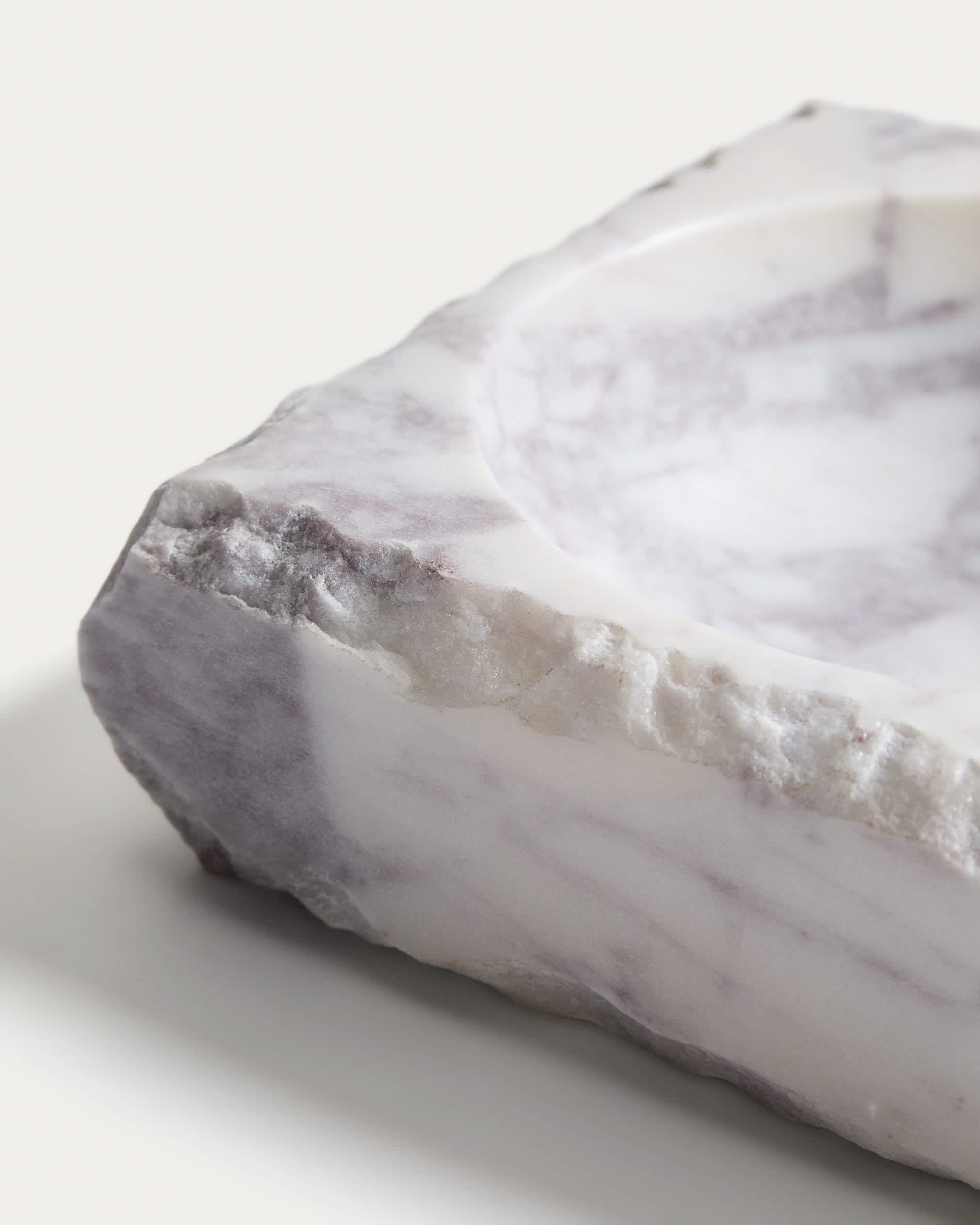 Vemi decorative white marble tray with raw finish 15 x 15 cm