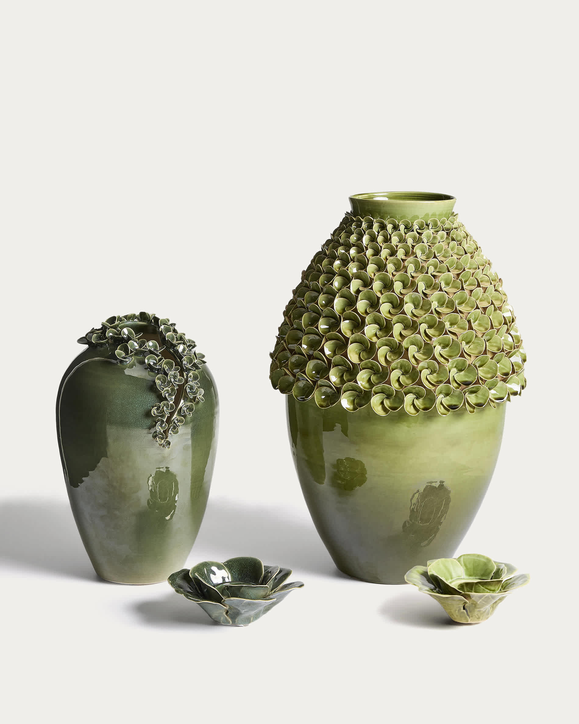 Ederia candle holder in olive green ceramic Ø20cm