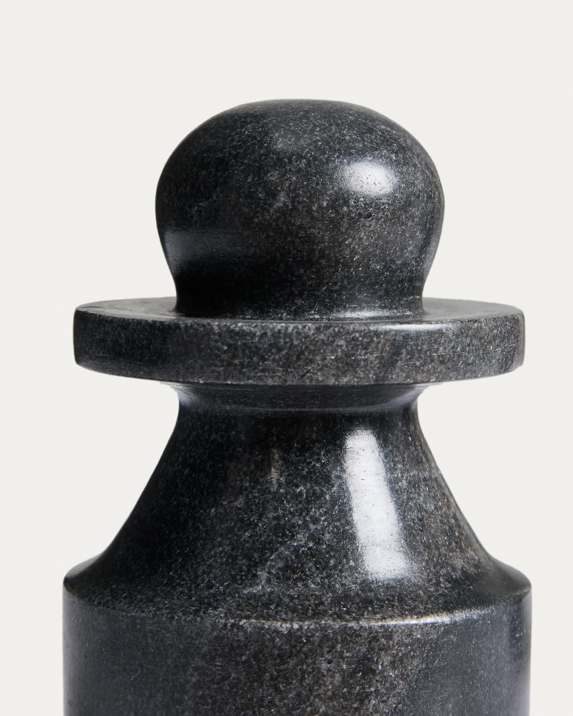 Elvora grey marble sculpture 15 cm