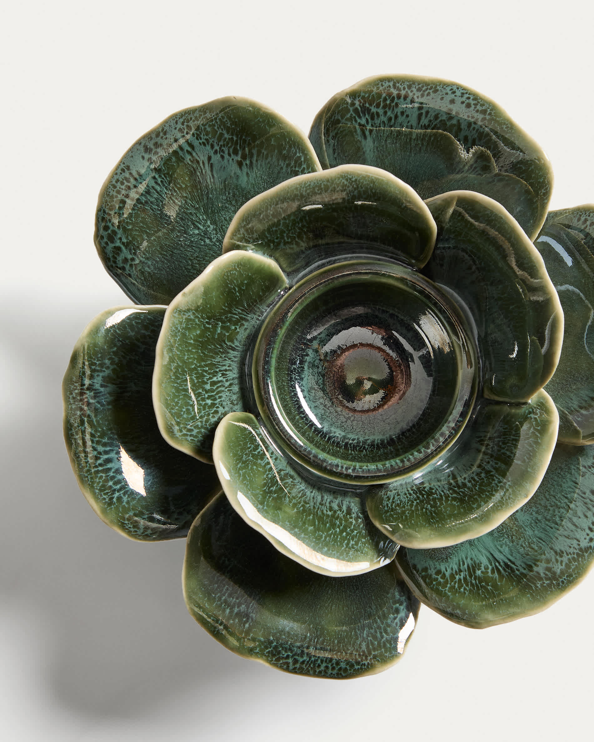 Ederia candle holder in olive green ceramic Ø20cm