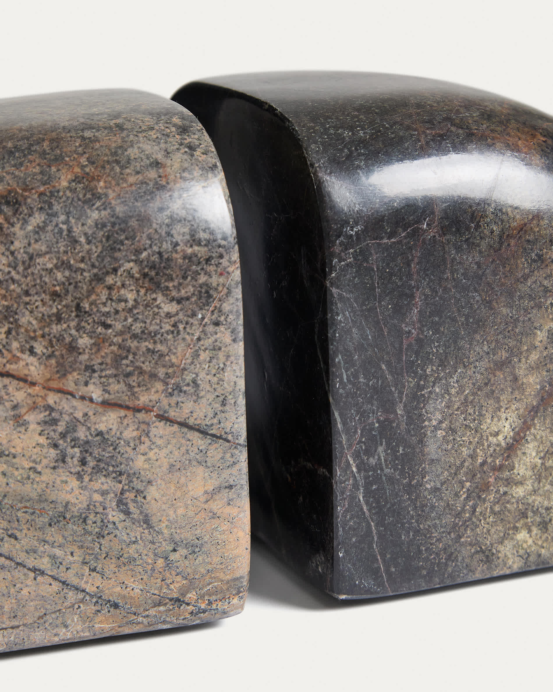 Benine dark green marble bookends