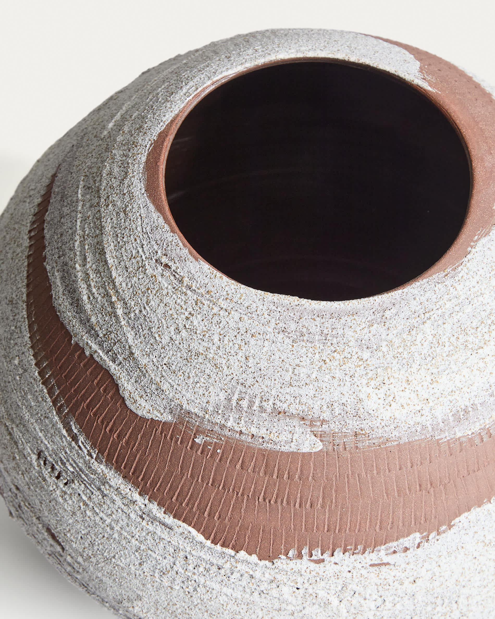 Emiro vase in terracotta and white ceramic 24cm