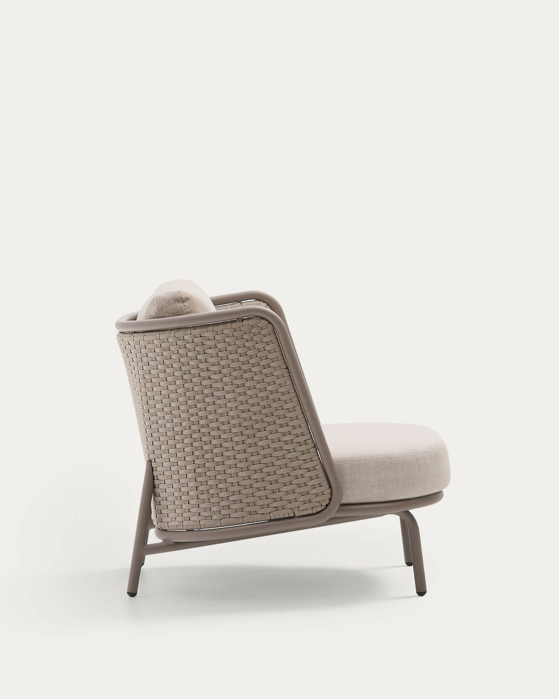 Sedalis outdoor armchair in aluminium and taupe rope cord