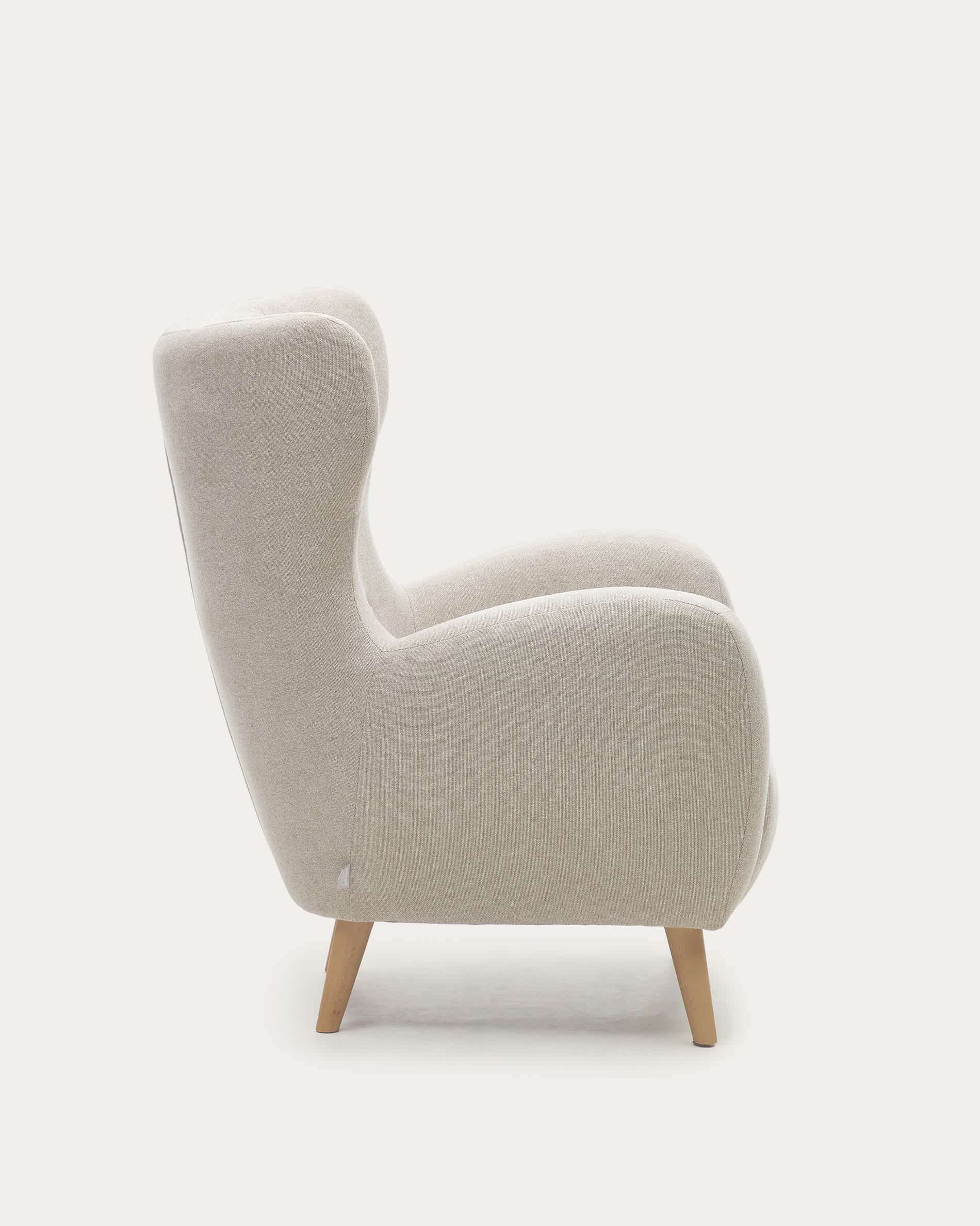 Patio beige armchair with solid beech wood legs FSC Mix Credit