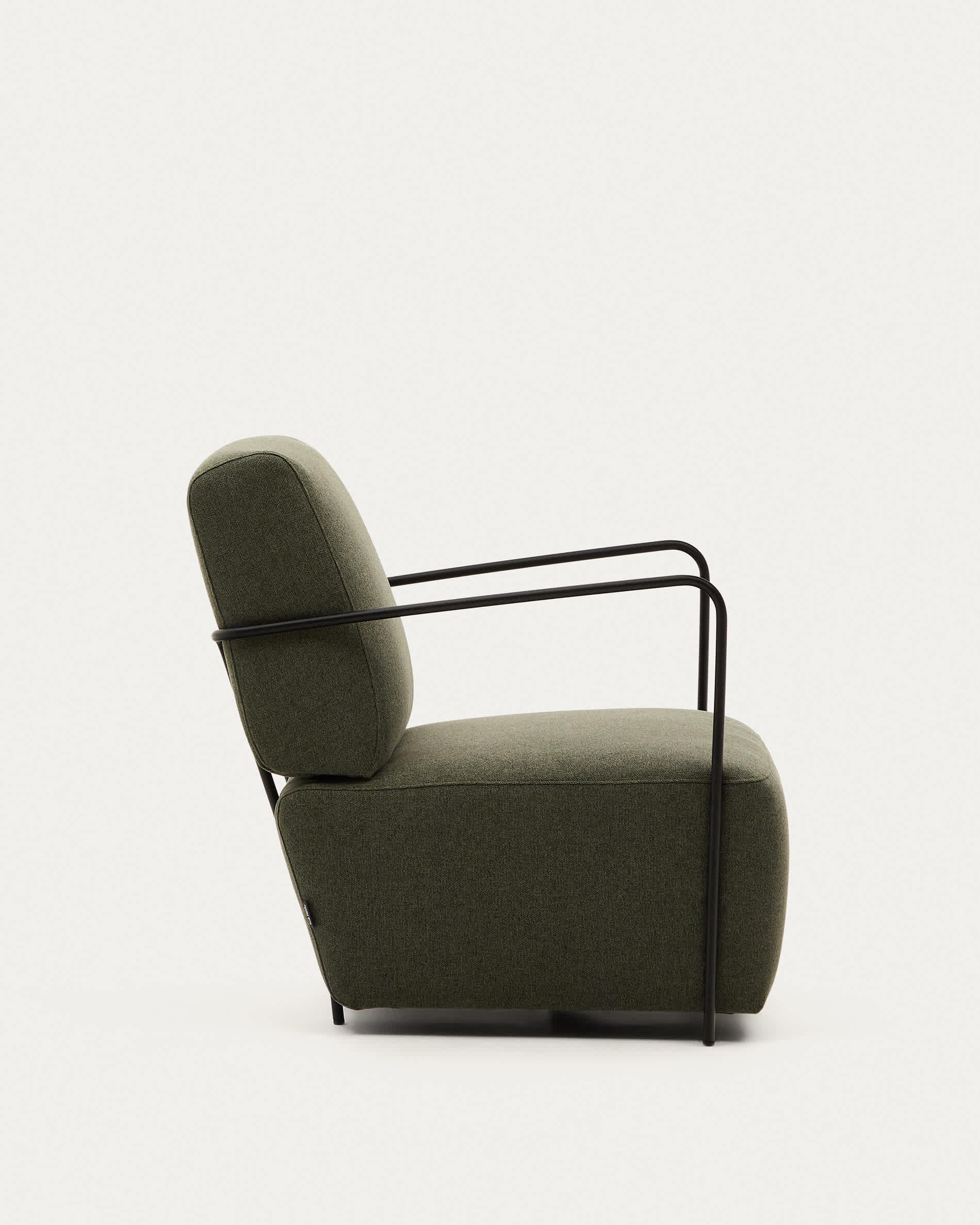 Gamer green armchair with metal in a black matte painted finish