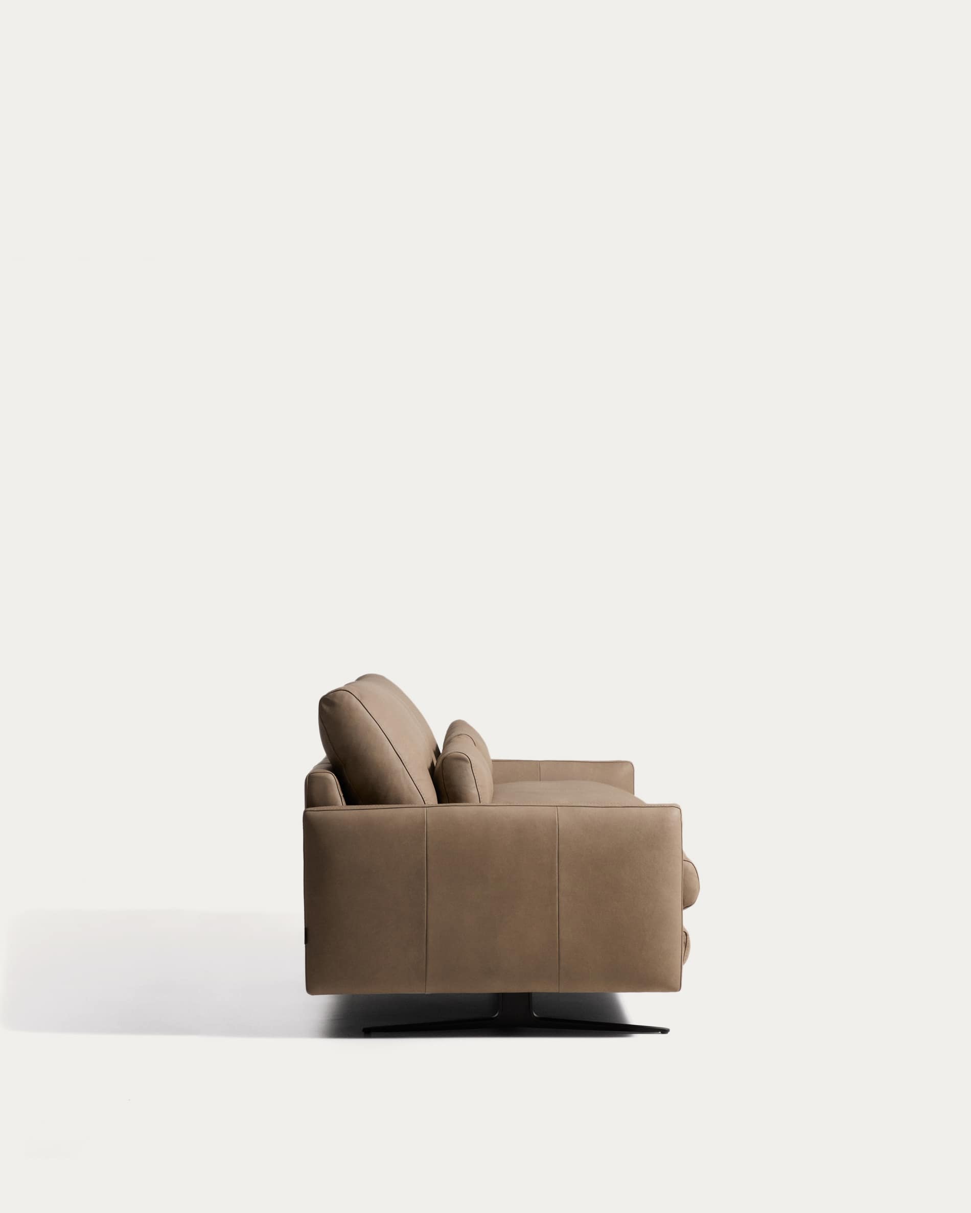 Veliro brown leather 2-seater sofa with steel legs in black finish 210cm FSC Mix Credit
