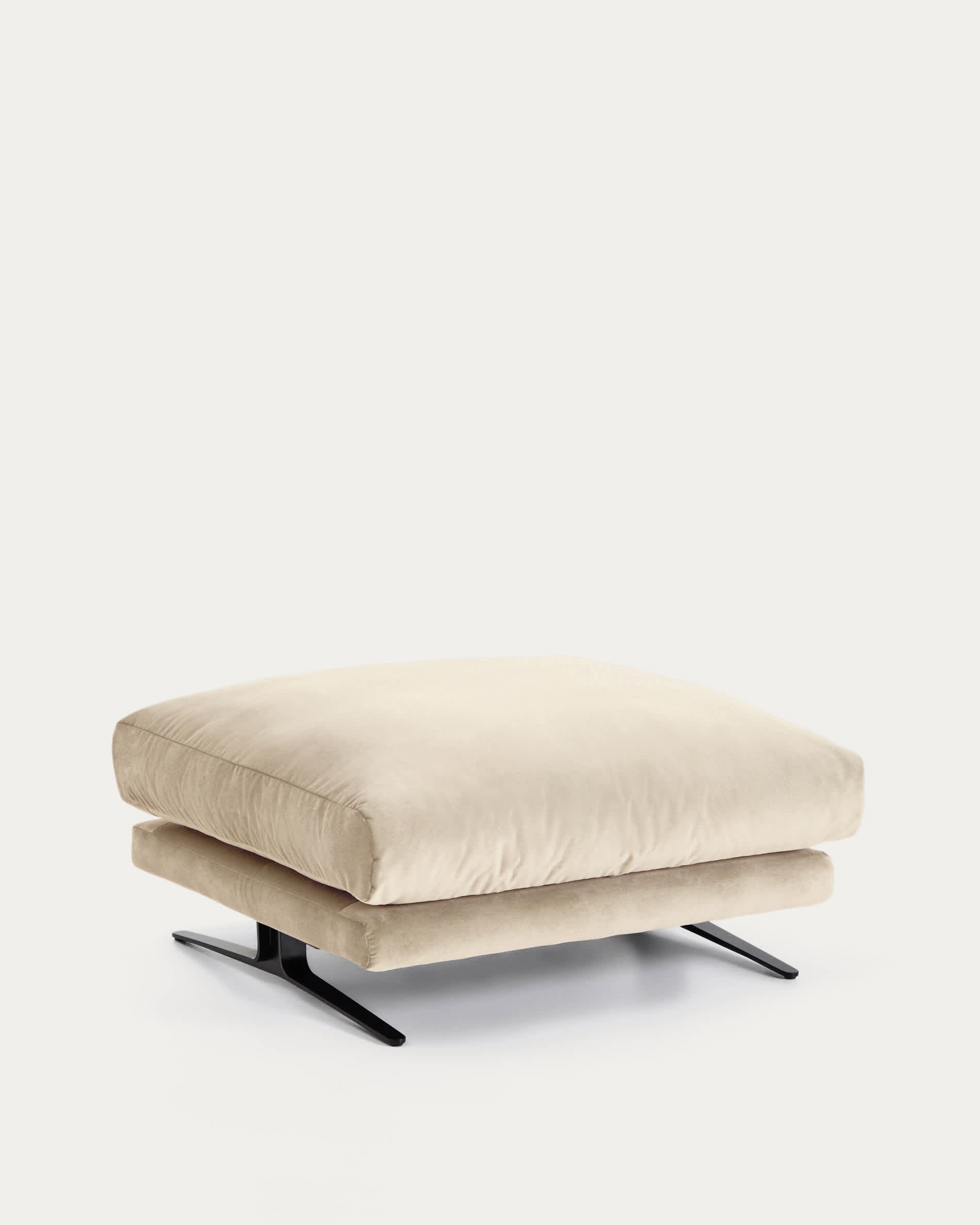 Veliro footrest in pearl velvet with steel legs with black finish 85 x 90 cm FSC Mix Credit