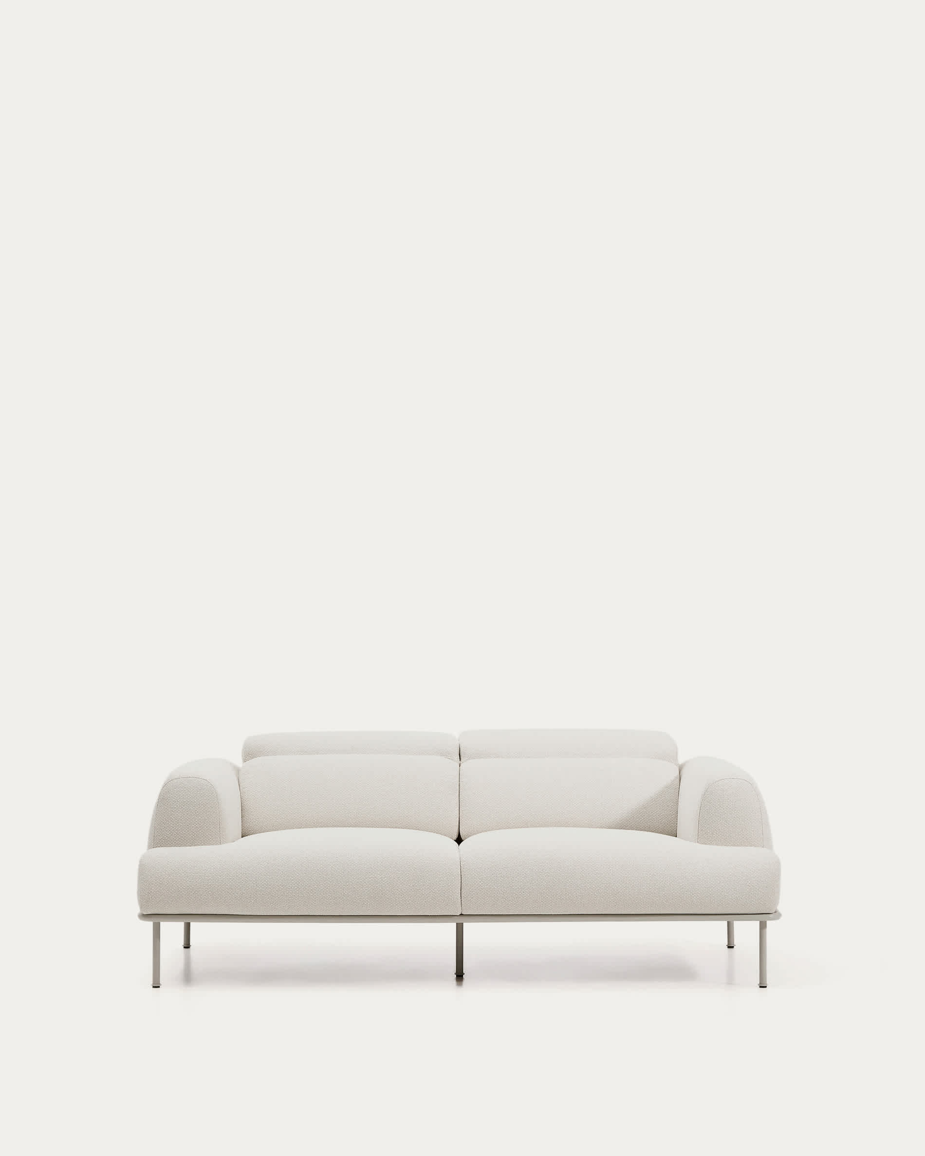 Aurum 2-seater sofa in ecru chenille with reclining headrest and matte beige metal base 214 cm FSC Mix Credit