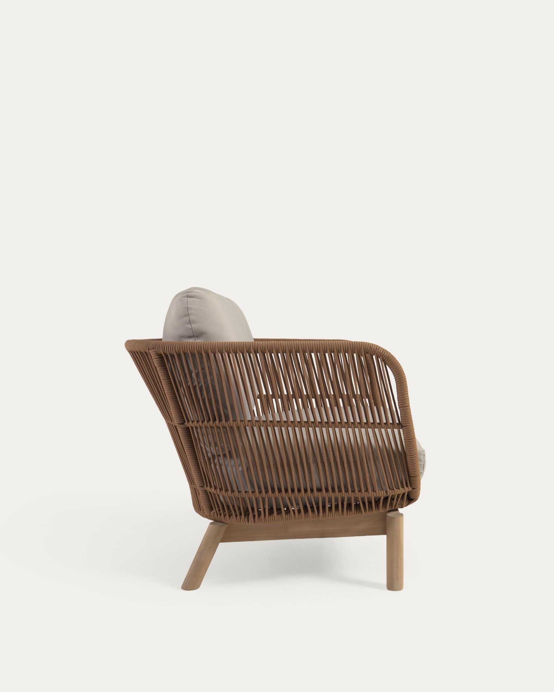Catalina armchair made with beige rope and FSC solid acacia wood