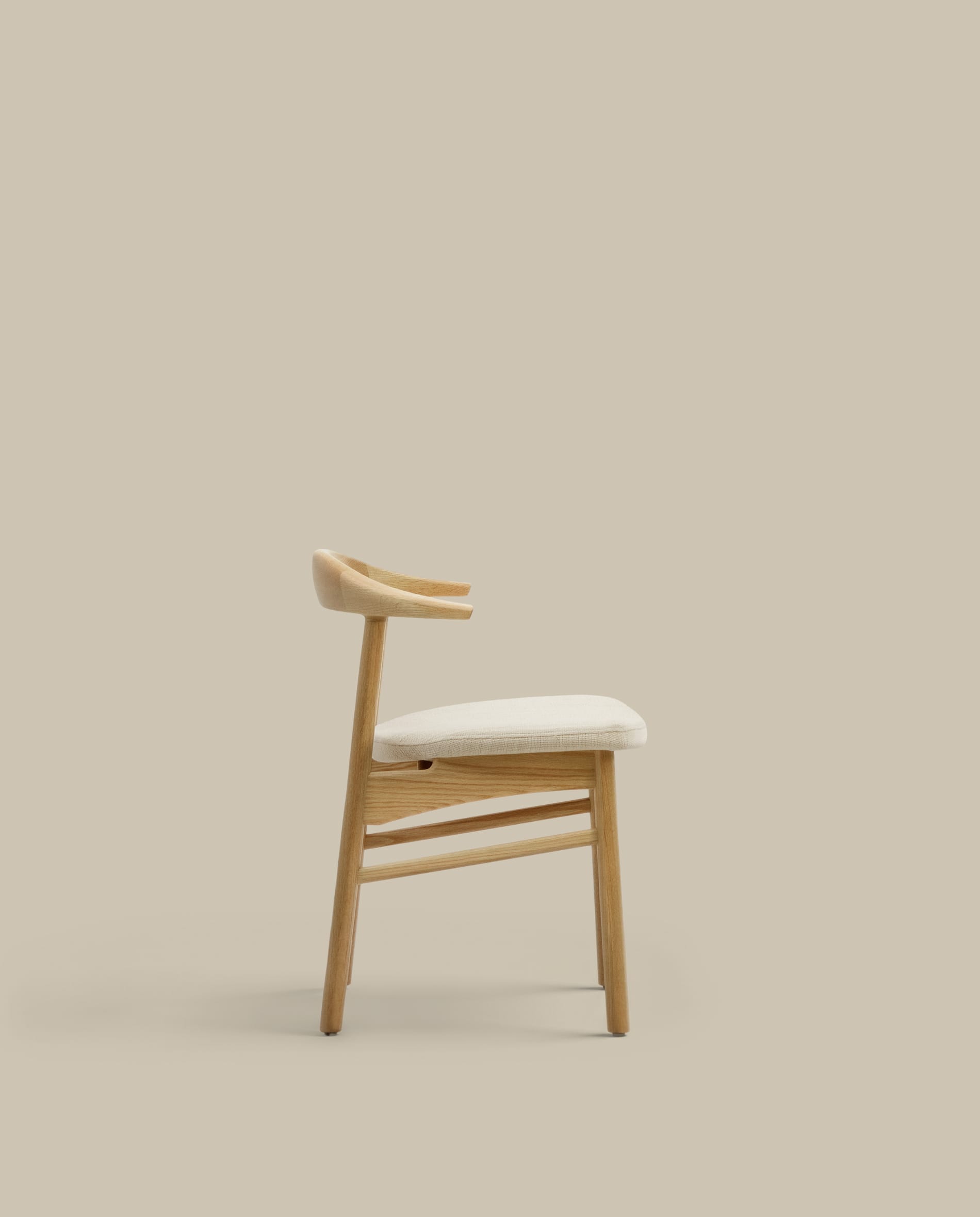 Timons chair removable cover in beige chenille solid oak wood natural finish FSC Mix Credit