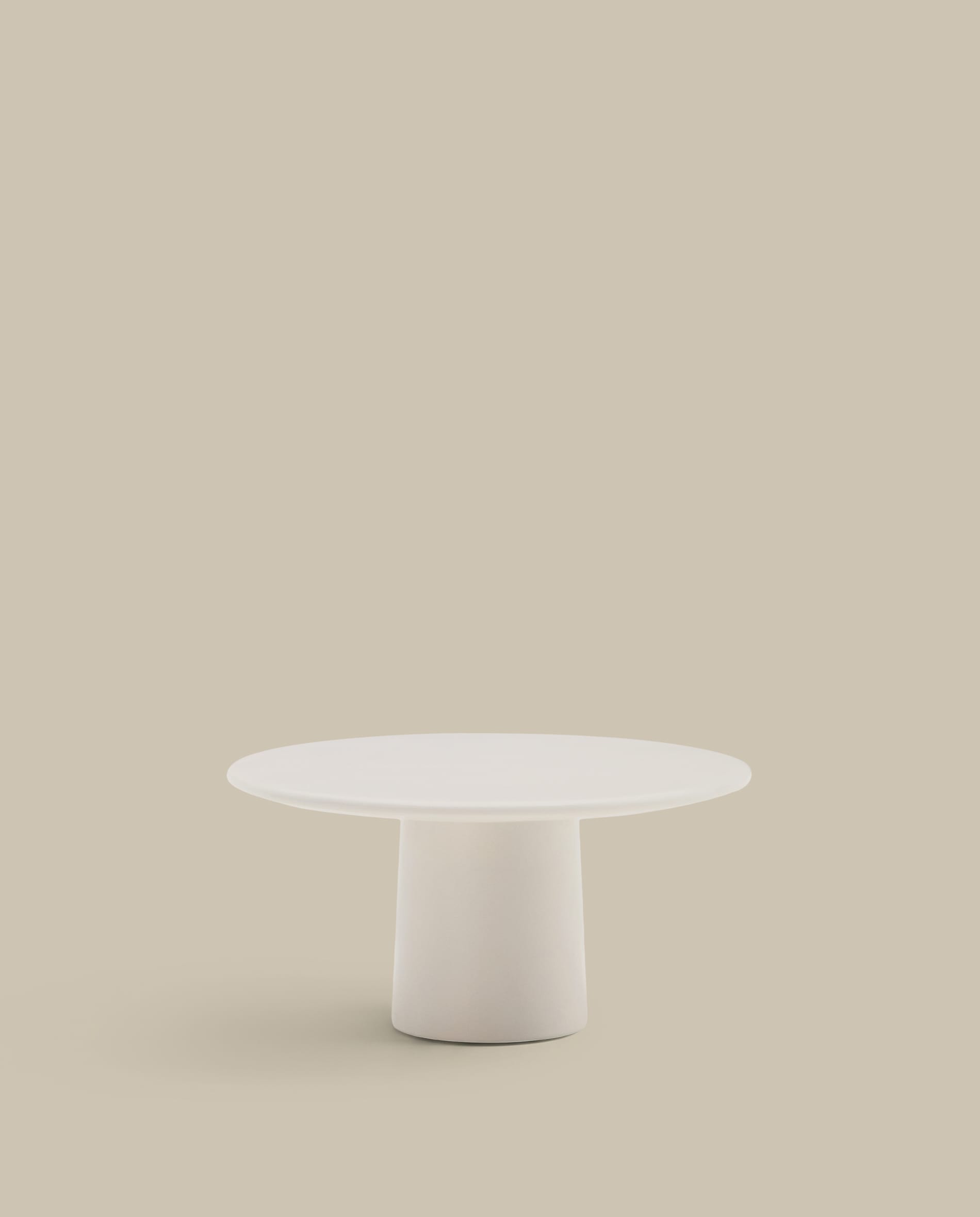 Albanella coffee table in cement with glossy white finish Ø85cm