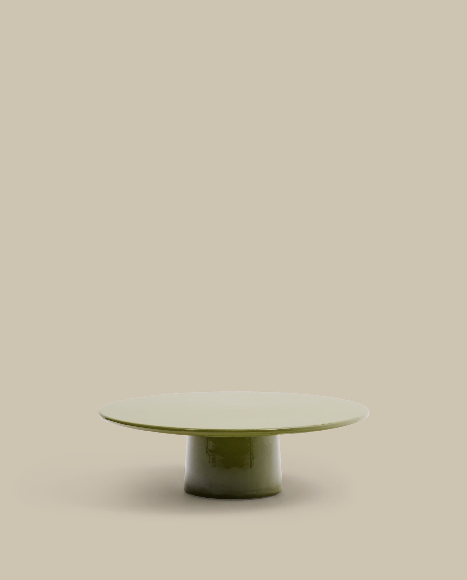 Albanella coffee table in cement with glossy green finish Ø110cm