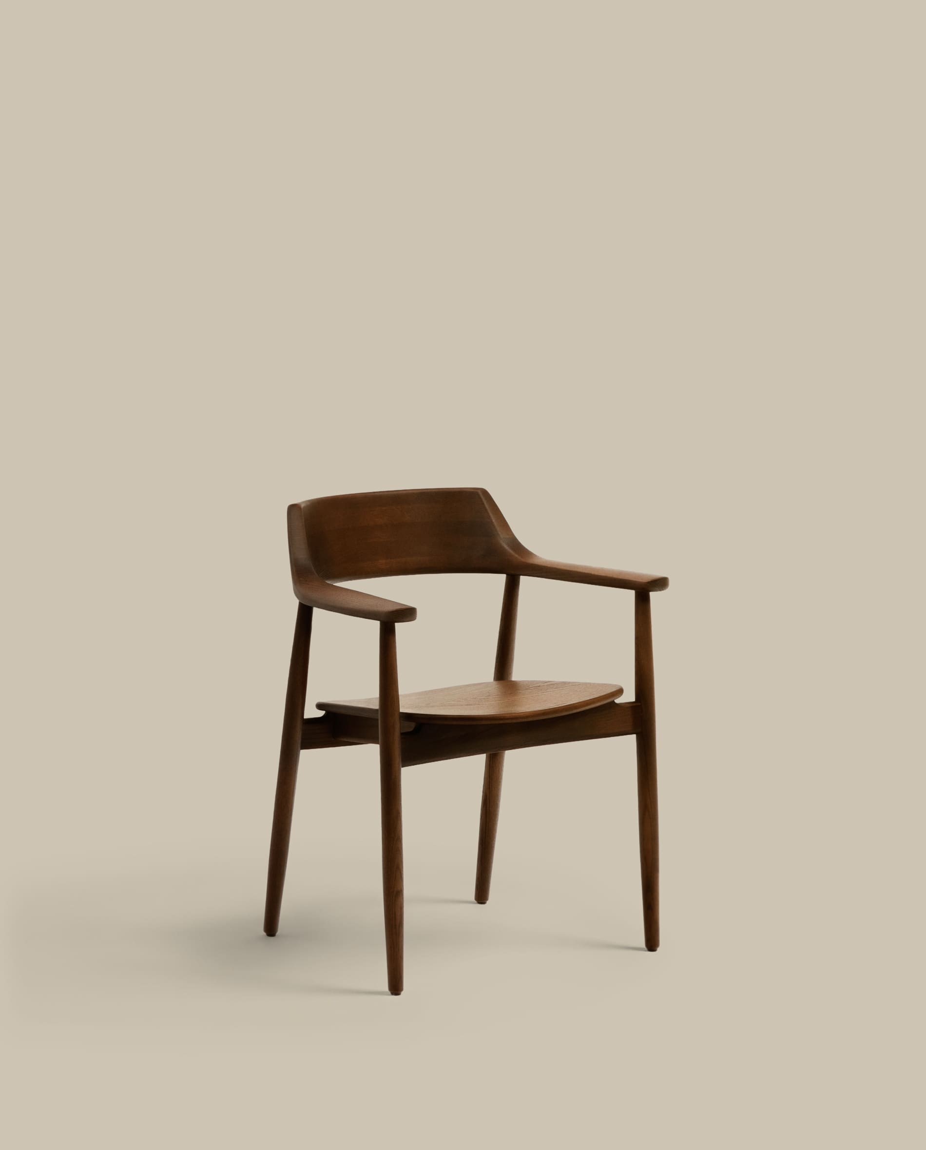 Fondes chair in solid oak wood with walnut finish FSC Mix Credit