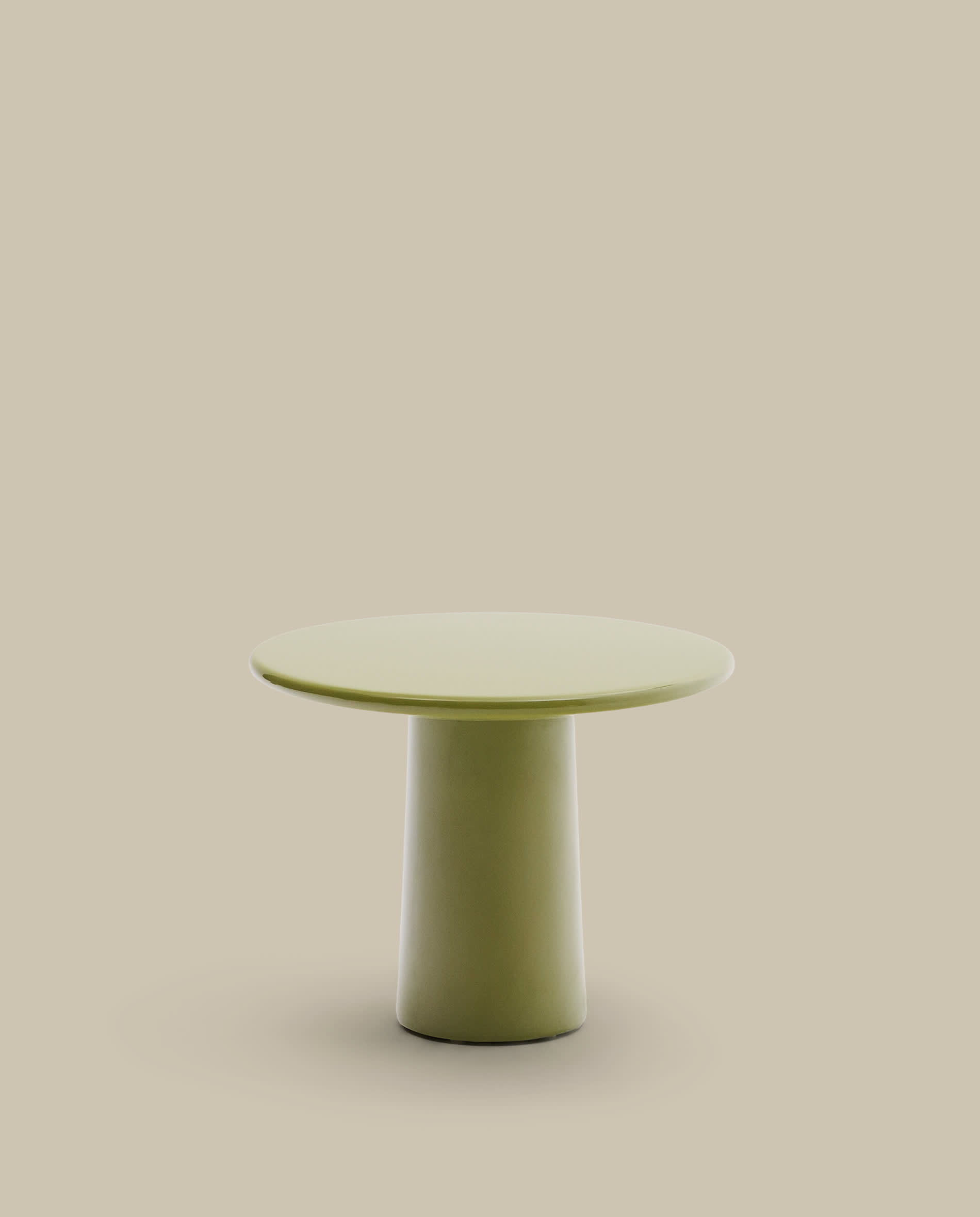 Albanella coffee table in cement with glossy green finish Ø65cm