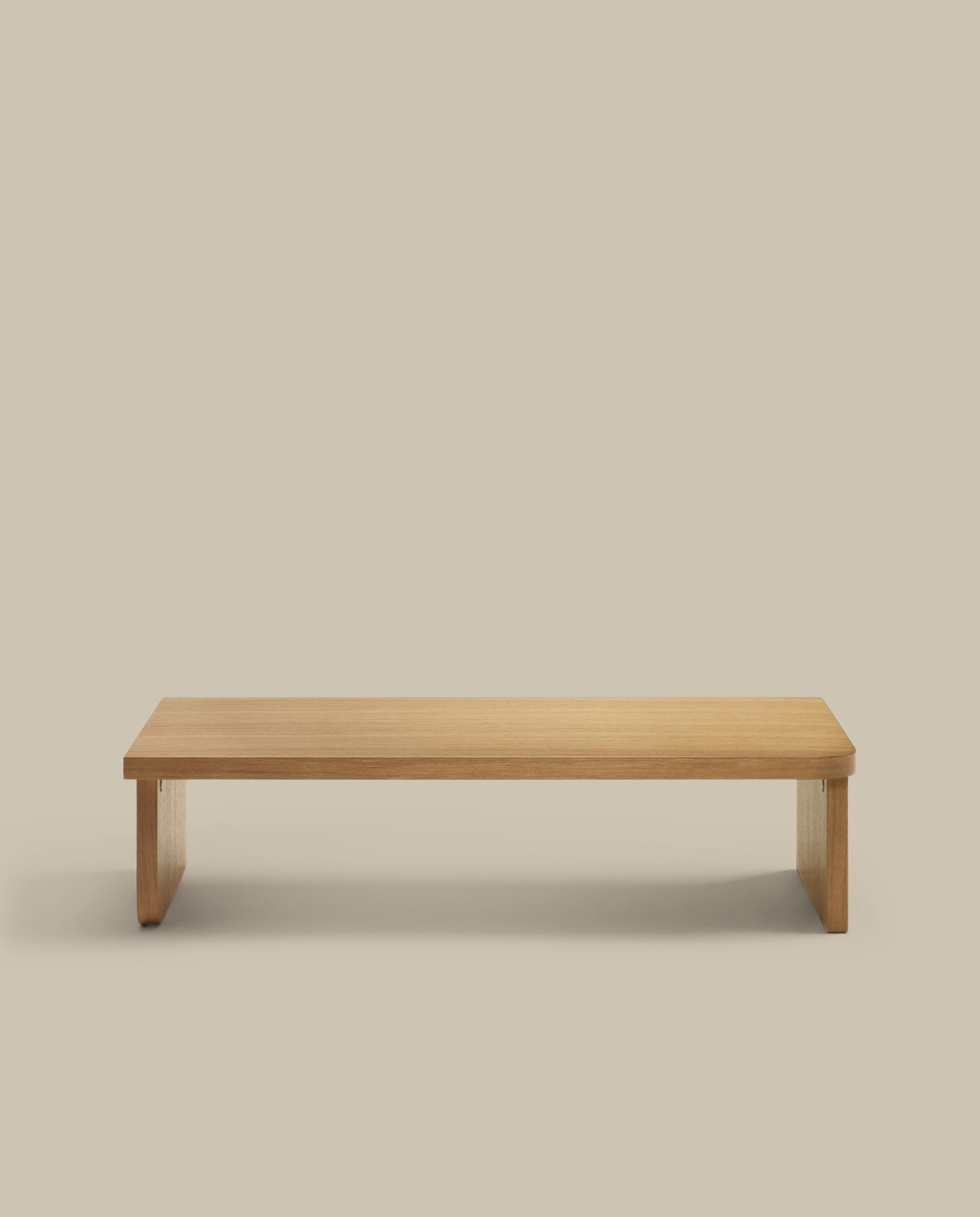 Oaq coffee table in oak wood veneer with natural finish, 140 x 75 cm FSC Mix Credit