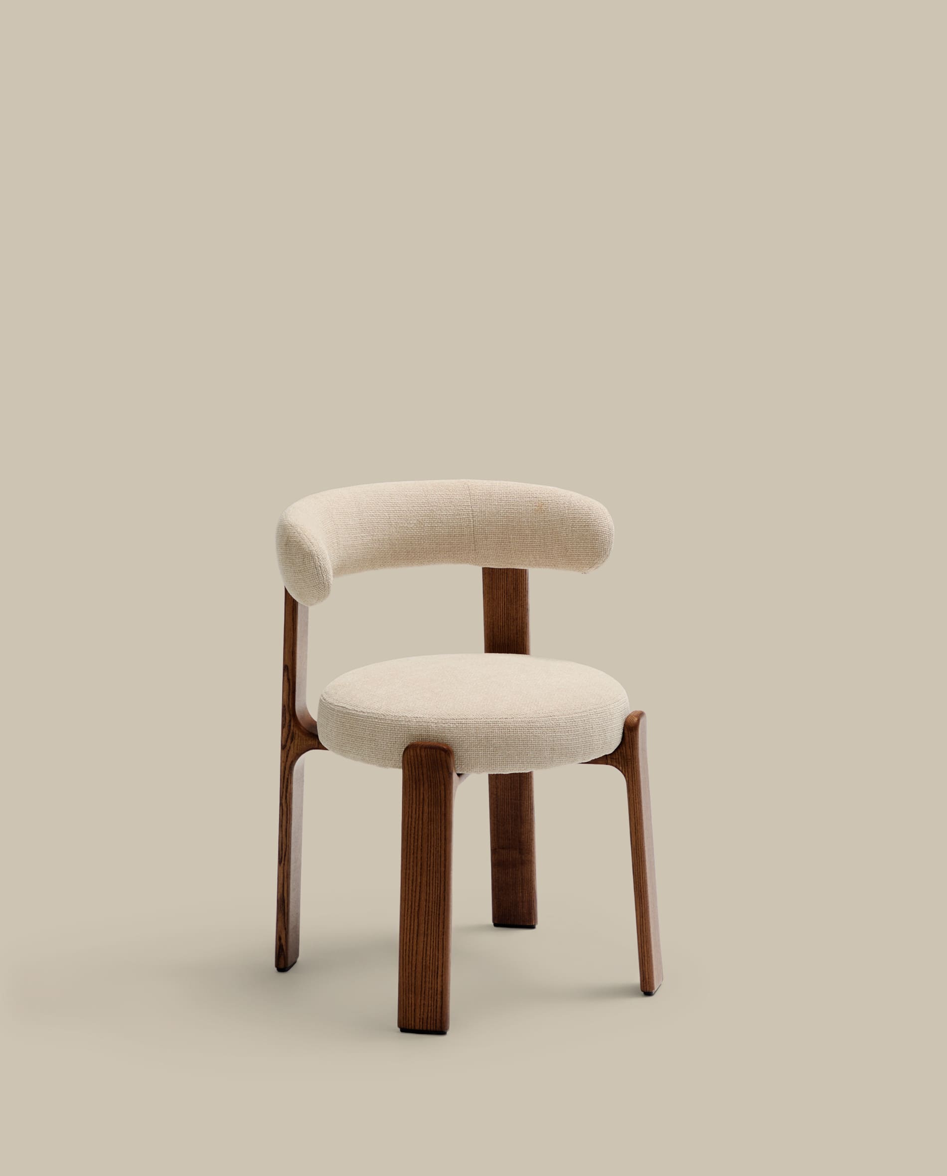 Granite chair in beige chenille and with solid ash wood in a walnut finish FSC 100%