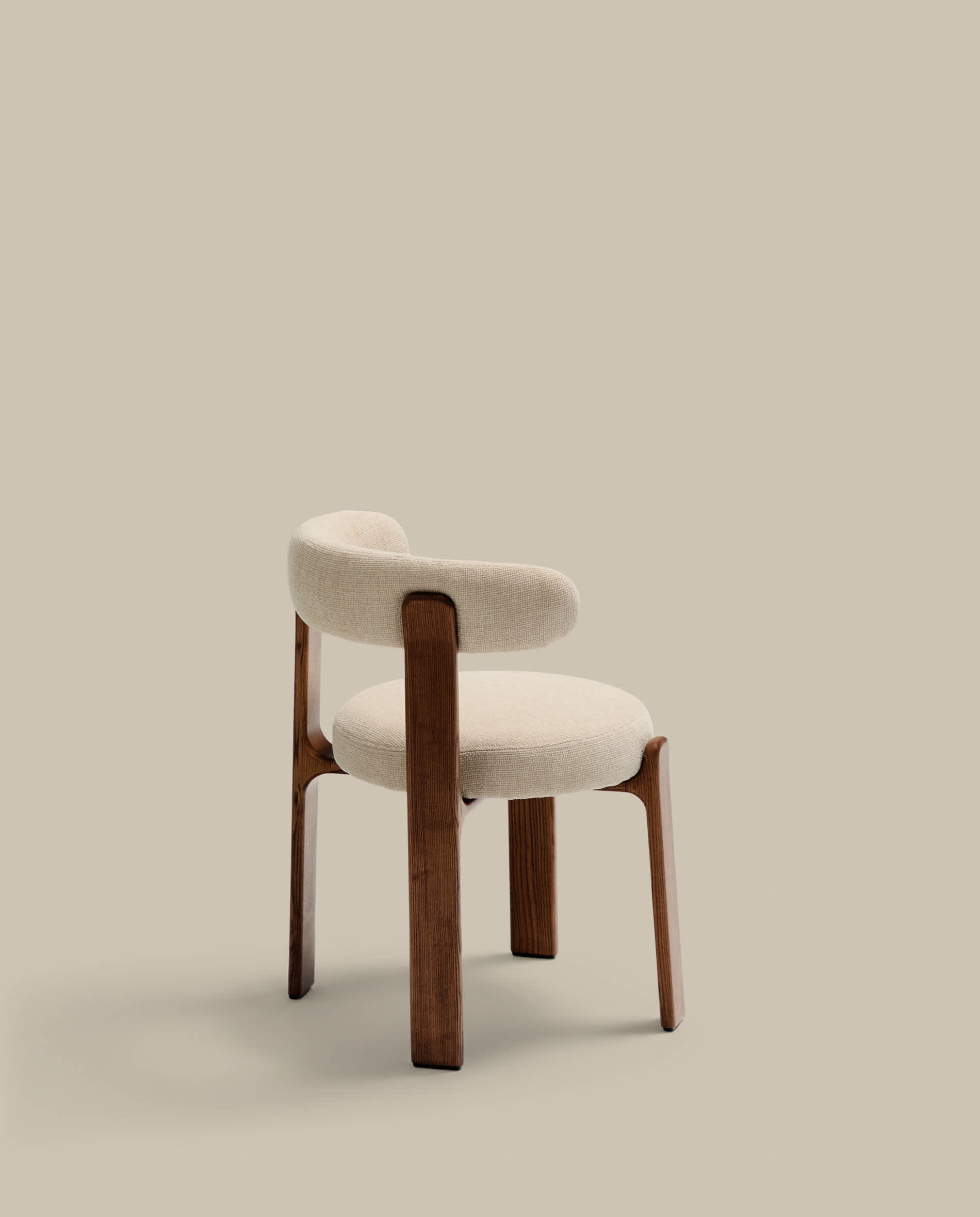 Granite chair in beige chenille and with solid ash wood in a walnut finish FSC 100%