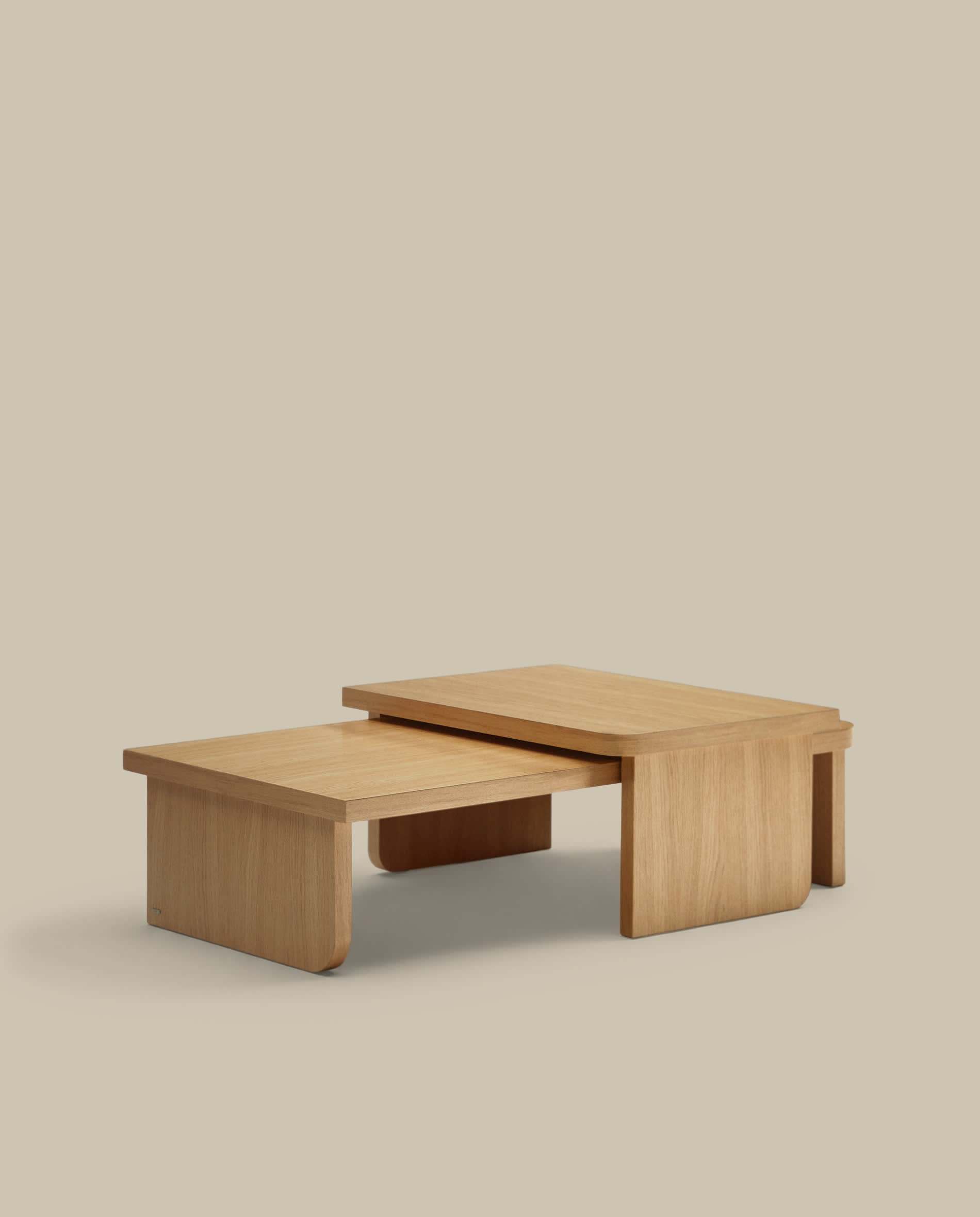 Oaq set of 2 coffee tables in oak wood veneer with natural finish FSC Mix Credit
