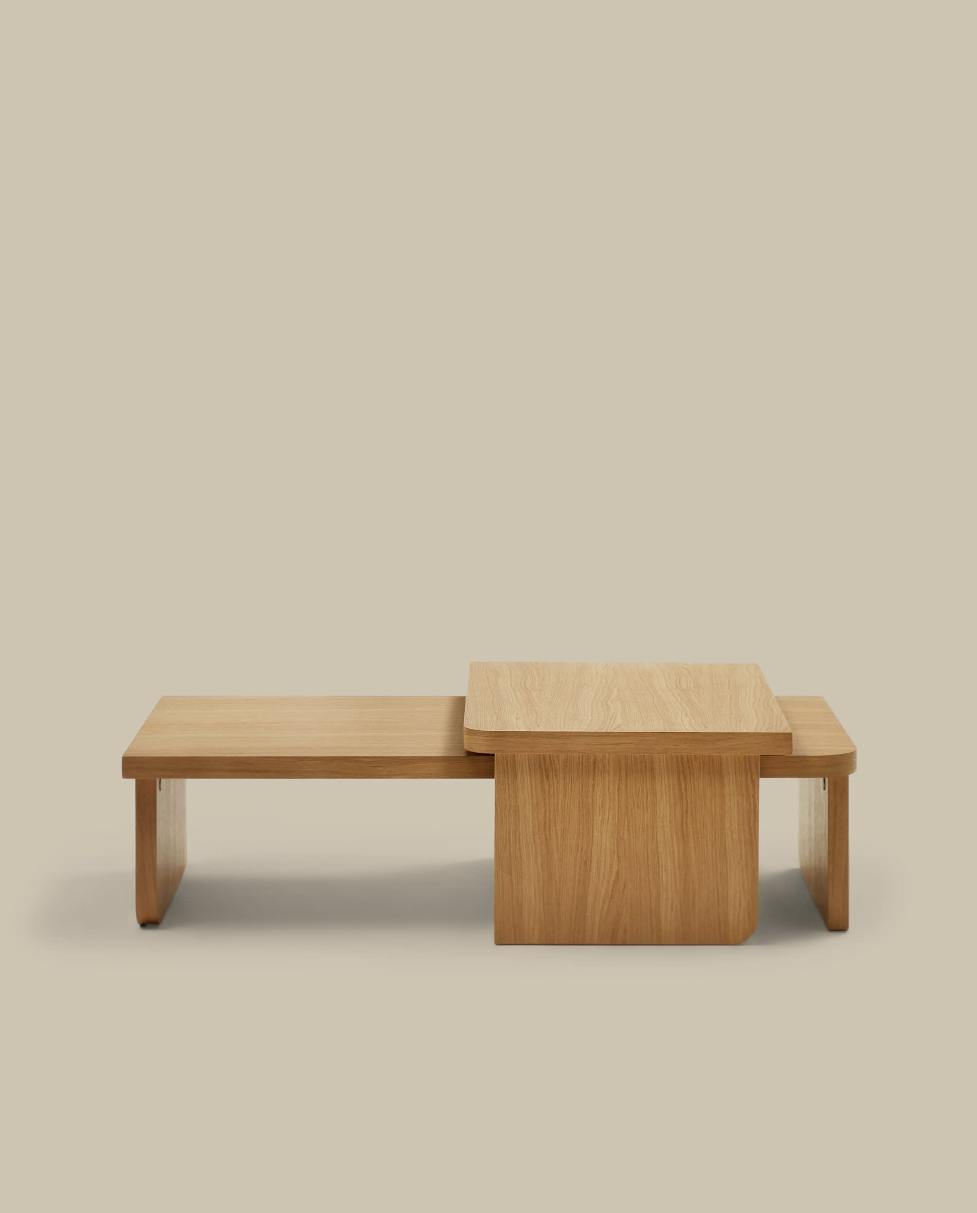 Oaq set of 2 coffee tables in oak wood veneer with natural finish FSC Mix Credit