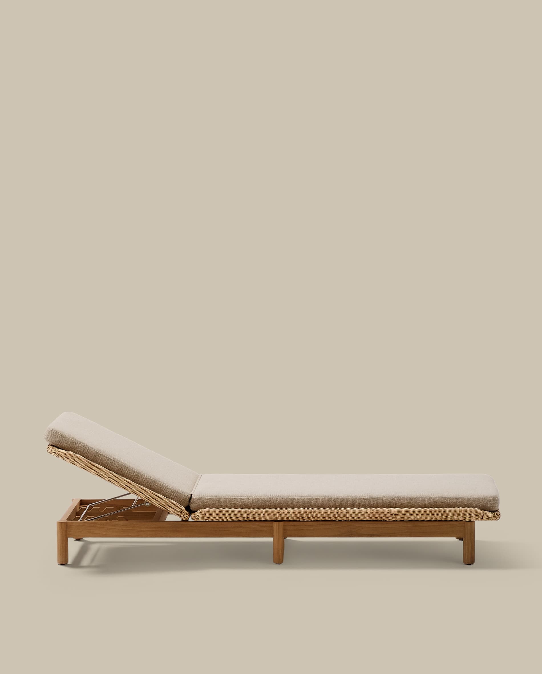 Galea sun lounger in FSC 100% solid teak wood and synthetic rattan