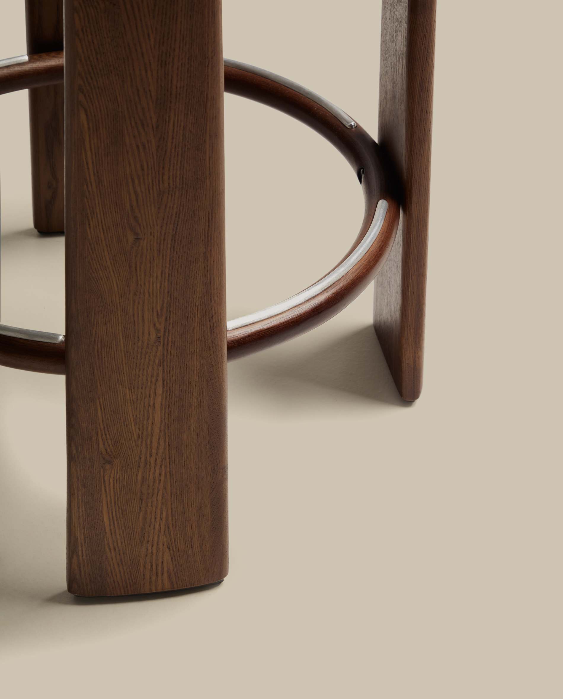 Granite stool in beige chenille and solid ash wood with walnut-coloured finish FSC 100% 75cm