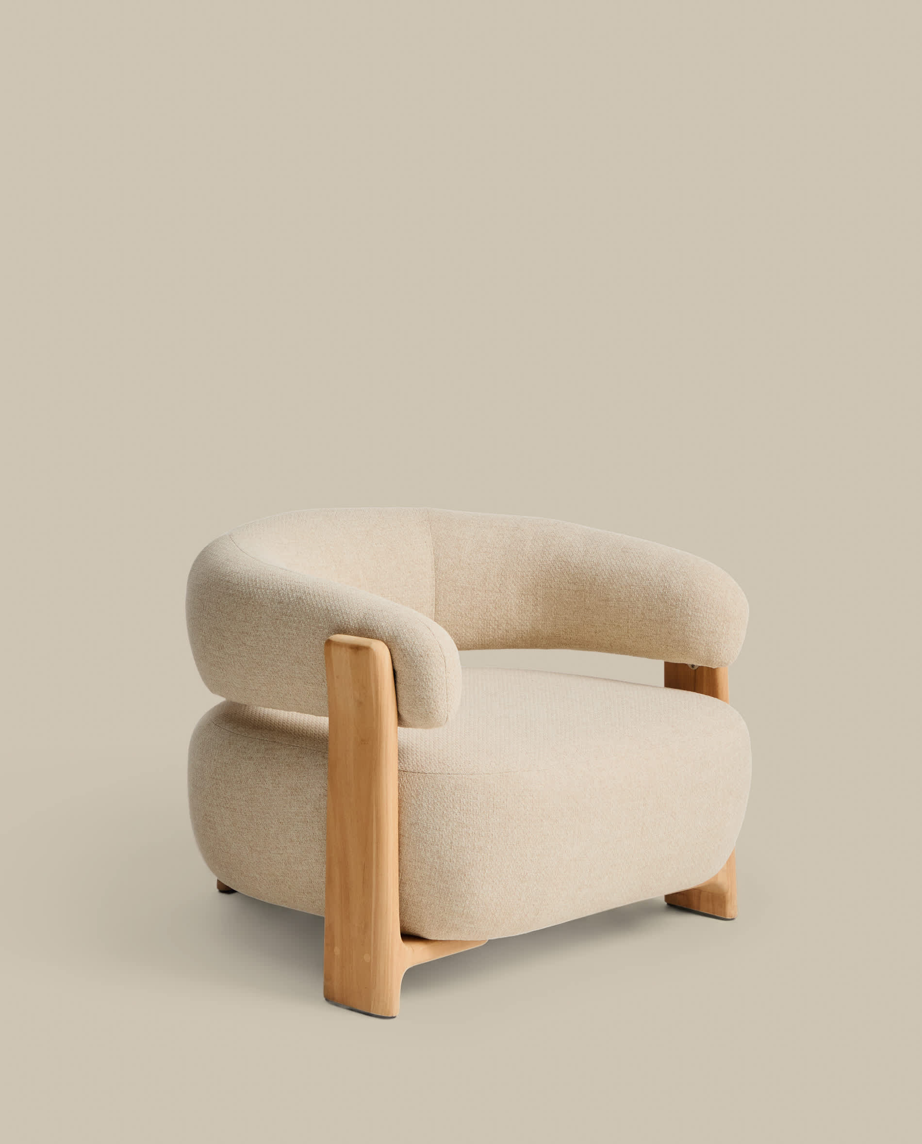 Granite outdoor armchair in beige with legs in FSC 100% solid teak wood in a natural finish