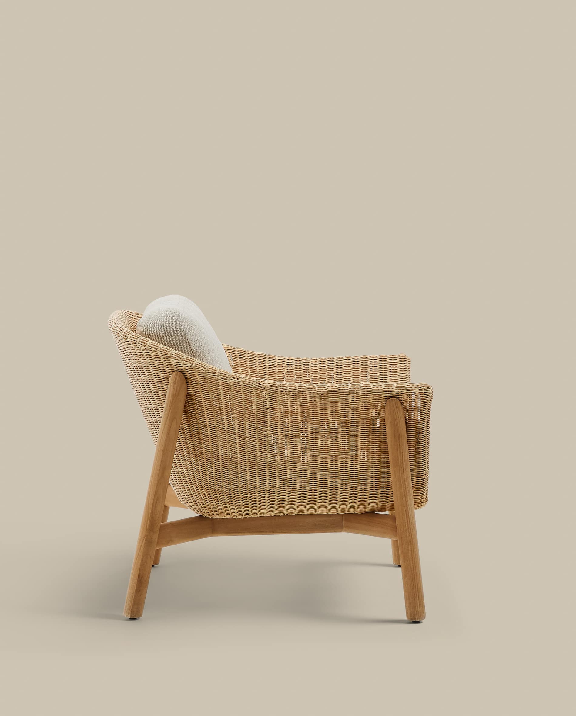 Galea armchair in FSC 100% solid teak wood and synthetic rattan