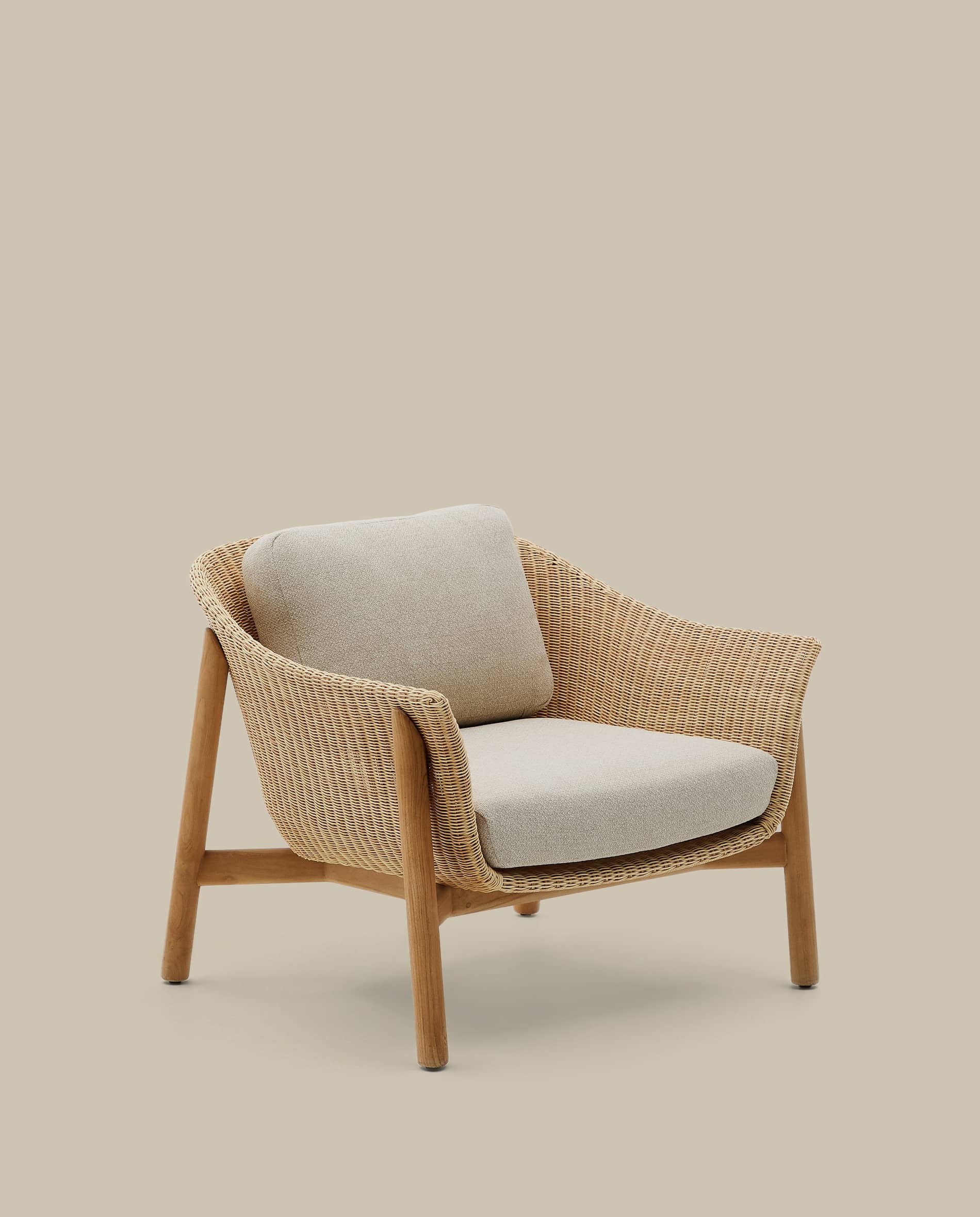 Galea armchair in FSC 100% solid teak wood and synthetic rattan