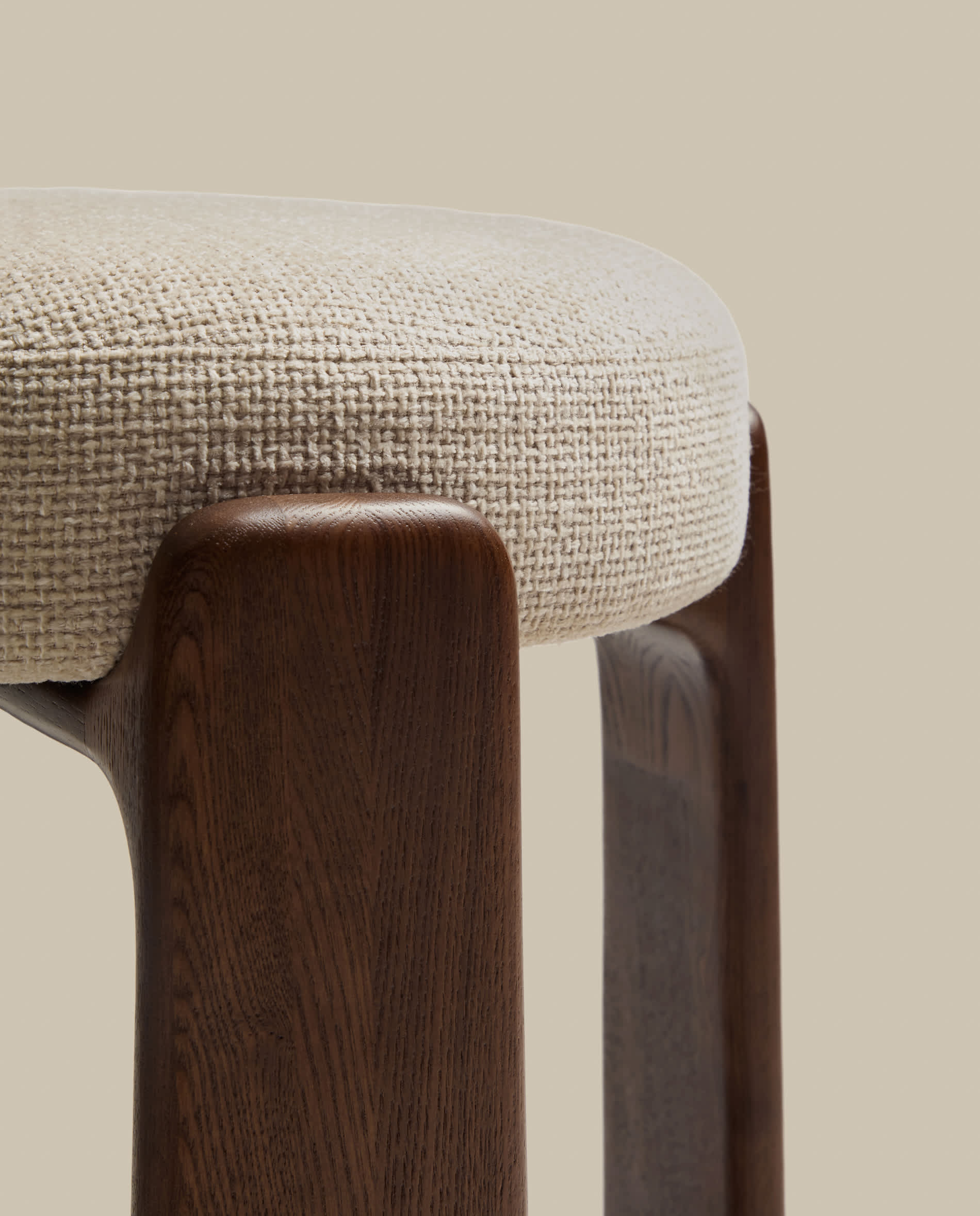 Granite stool in beige chenille and solid ash wood with walnut-coloured finish FSC 100% 75cm