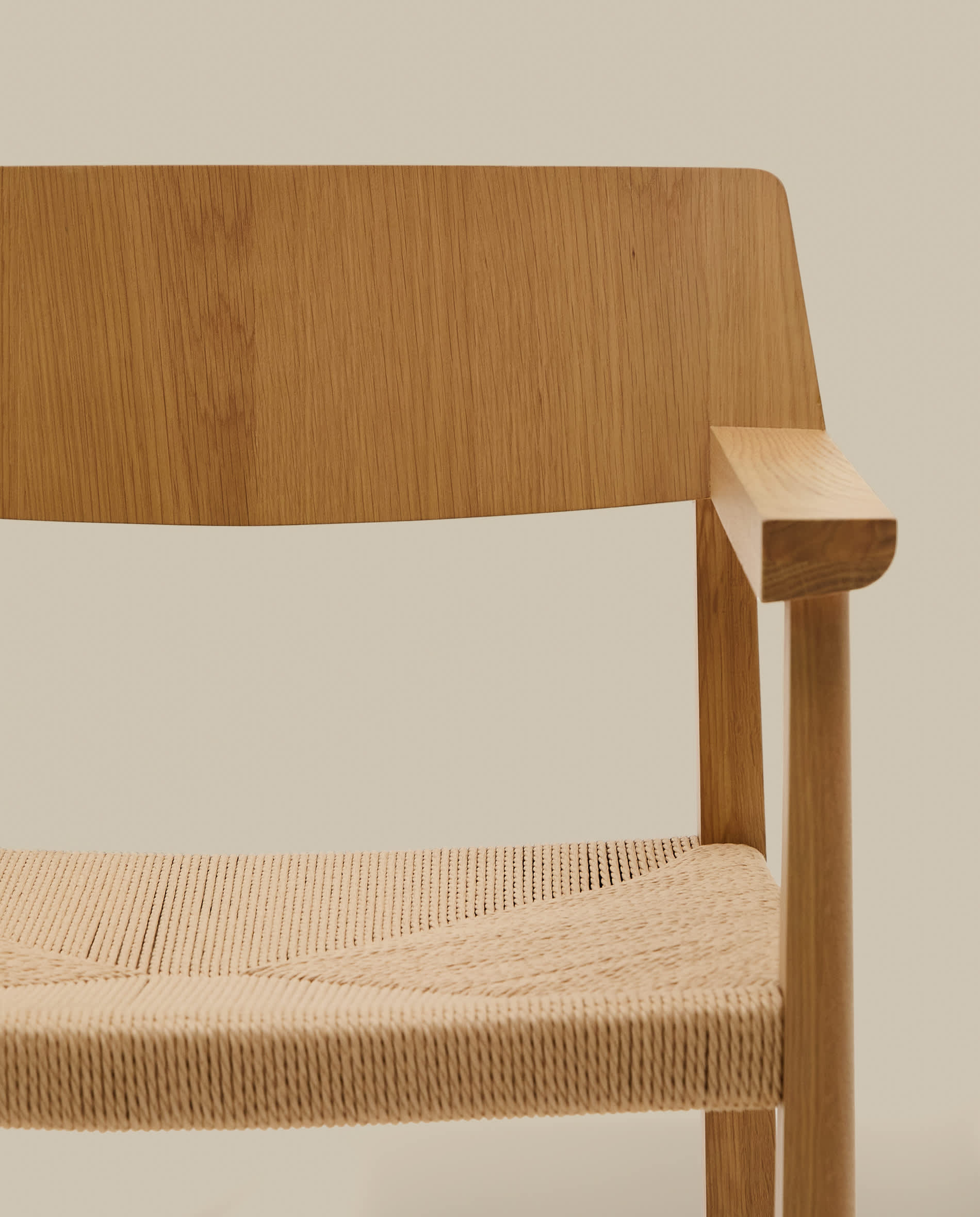 Idun chair made of FSC Mix Credit solid oak wood with natural tone finish and rope cord seat