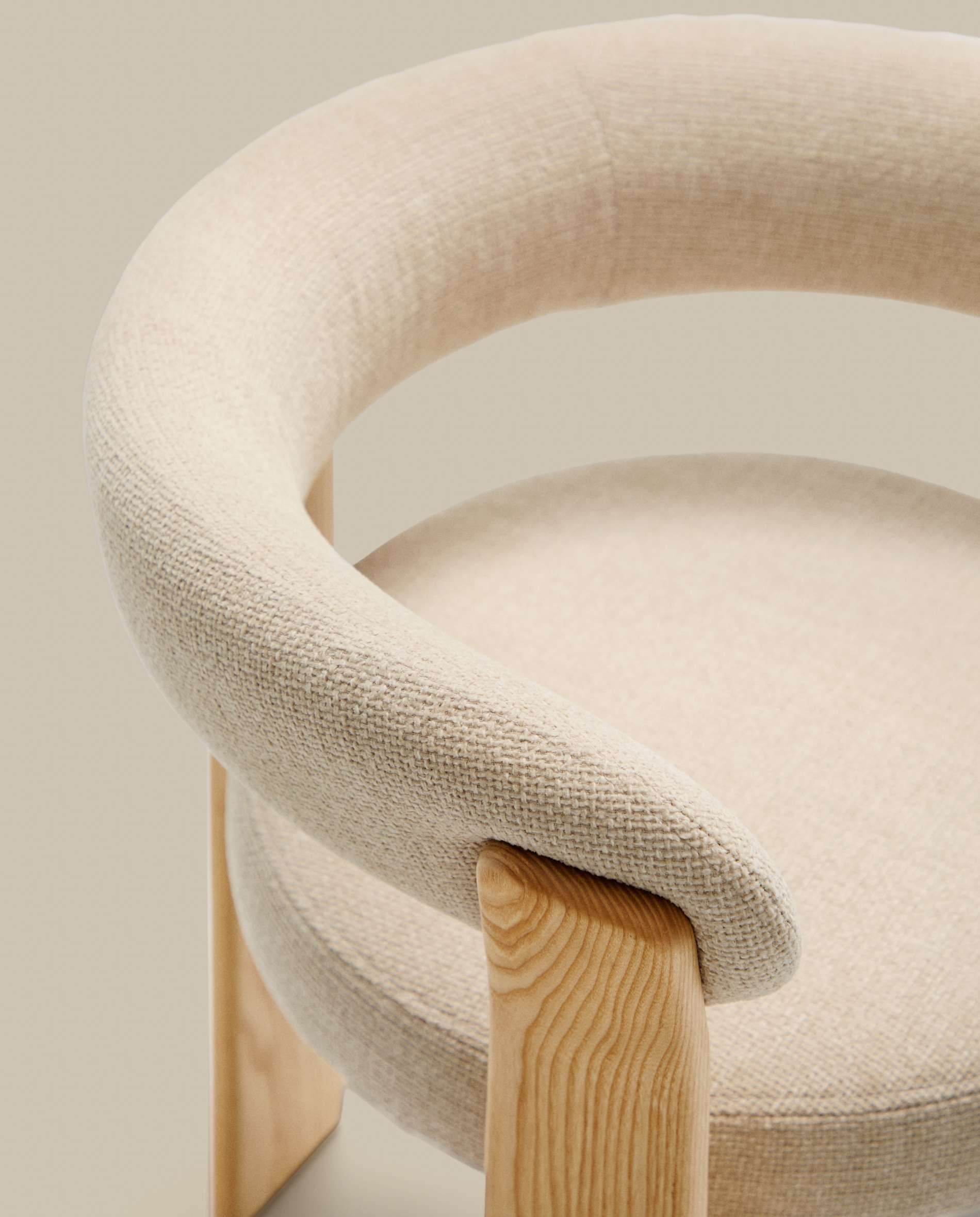 Granite 3-legged chair in beige chenille and solid ash wood in a natural tone finish FSC 100%