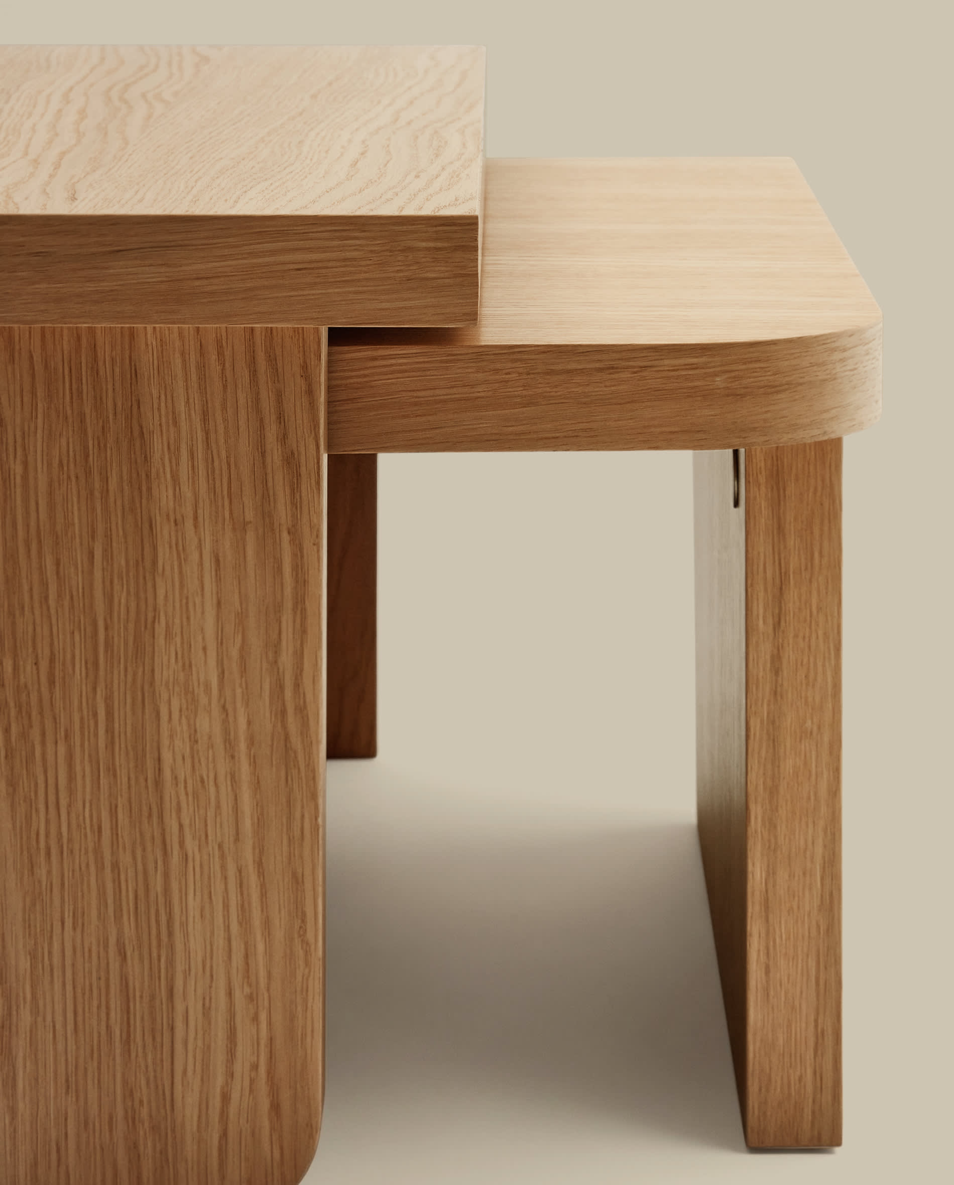Oaq set of 2 coffee tables in oak wood veneer with natural finish FSC Mix Credit
