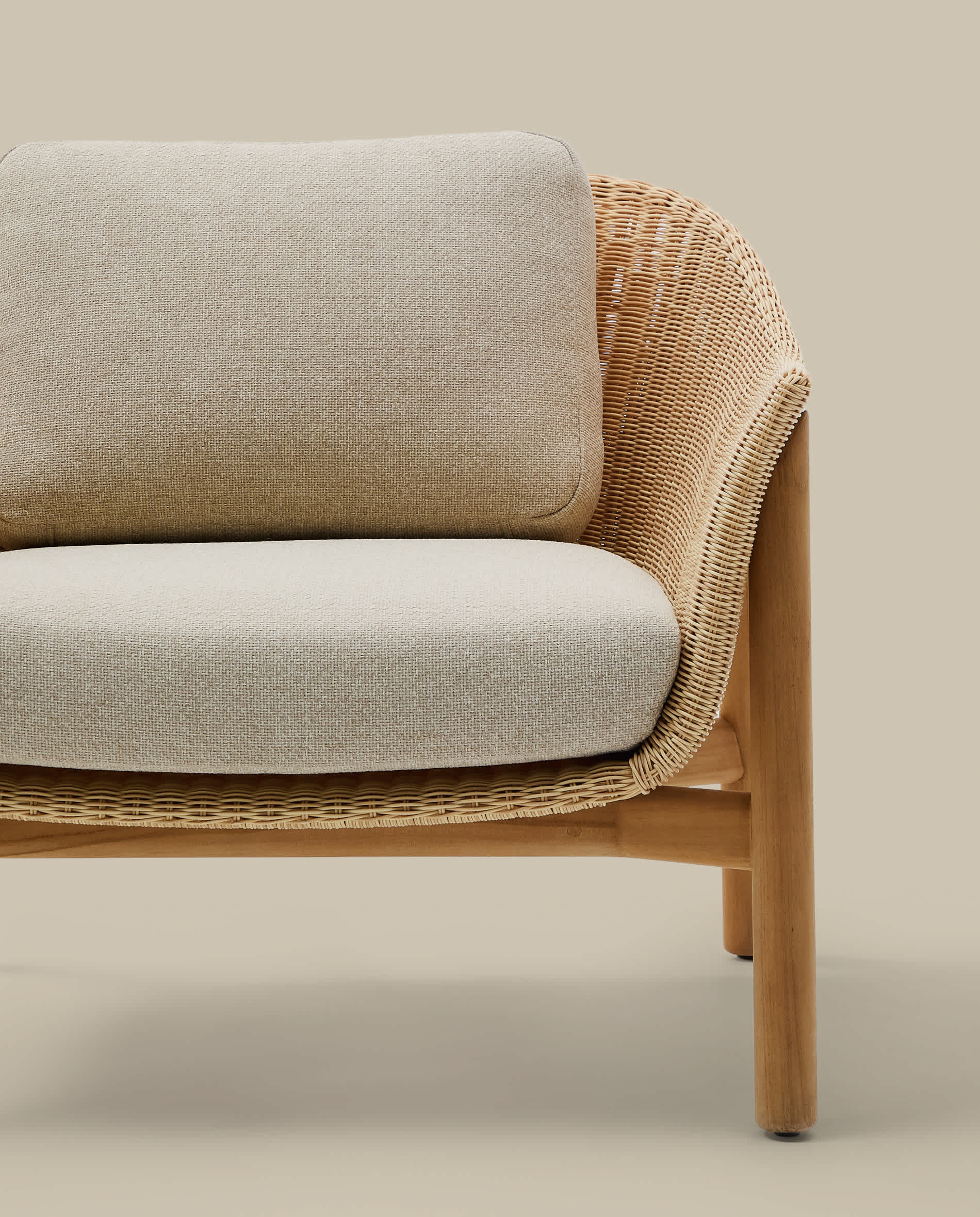 Galea armchair in FSC 100% solid teak wood and synthetic rattan