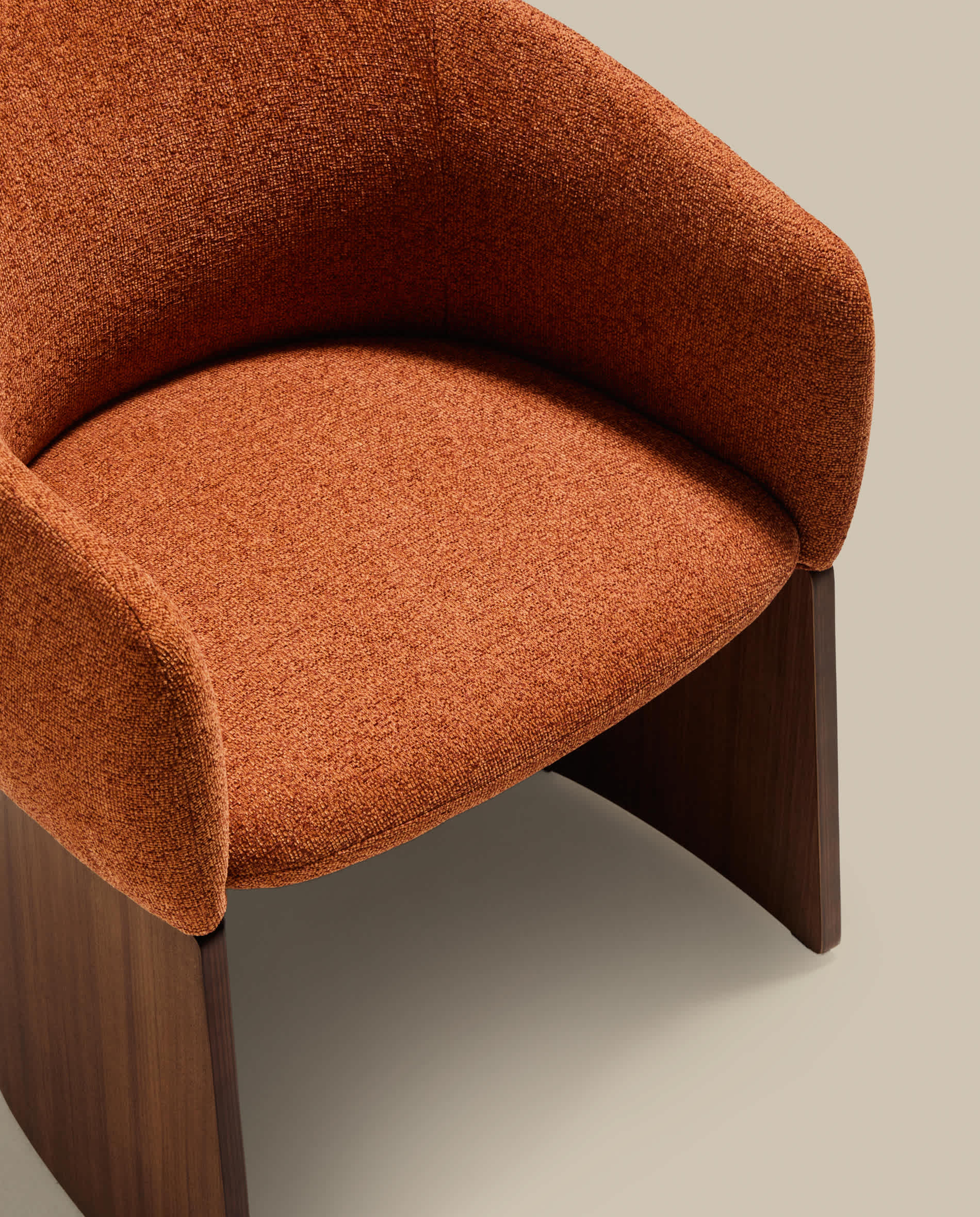 Bosca chair in terracotta chenille and walnut veneer FSC 100%