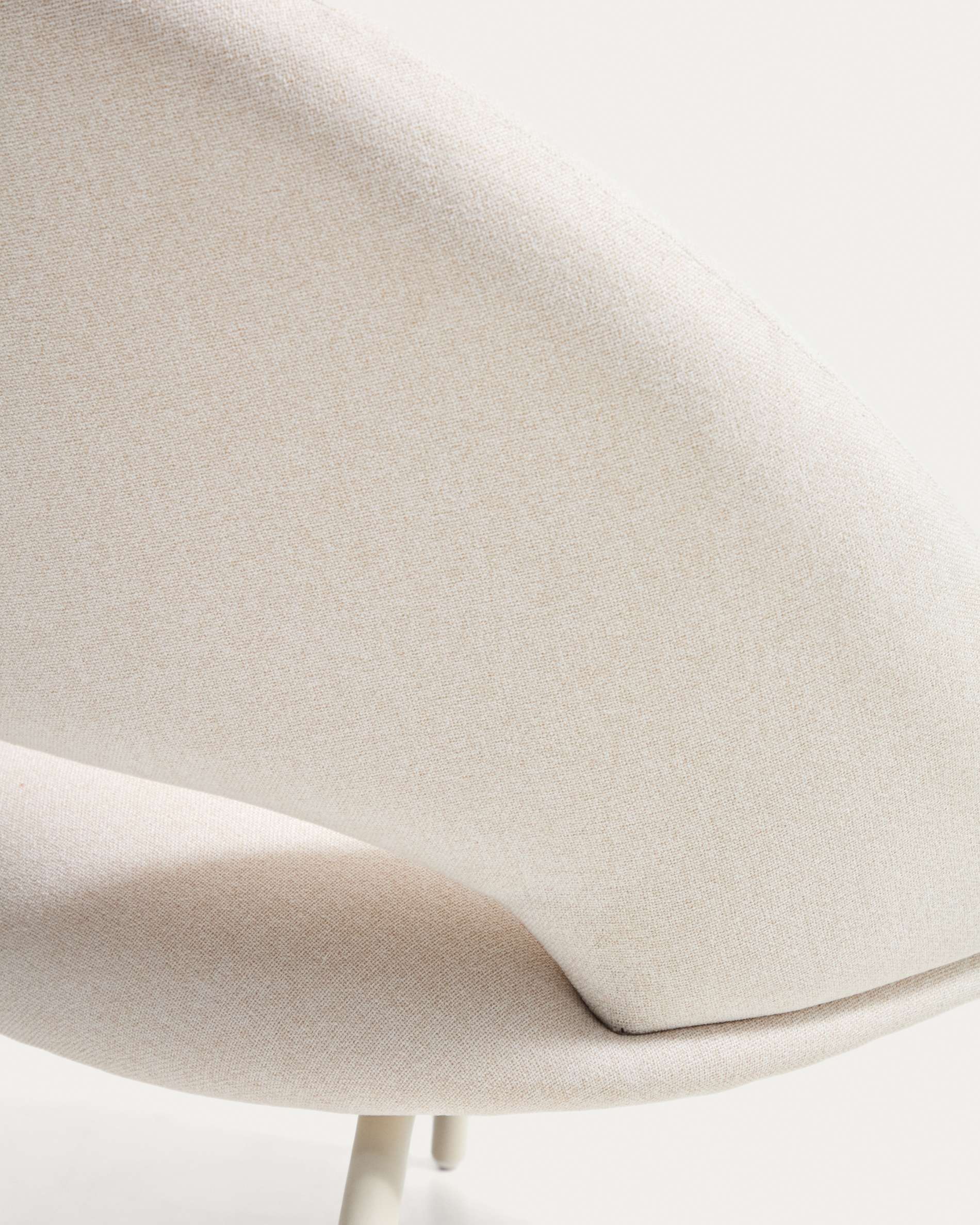 Bonali armchair in beige chenille with beige metal legs FSC Mix Credit