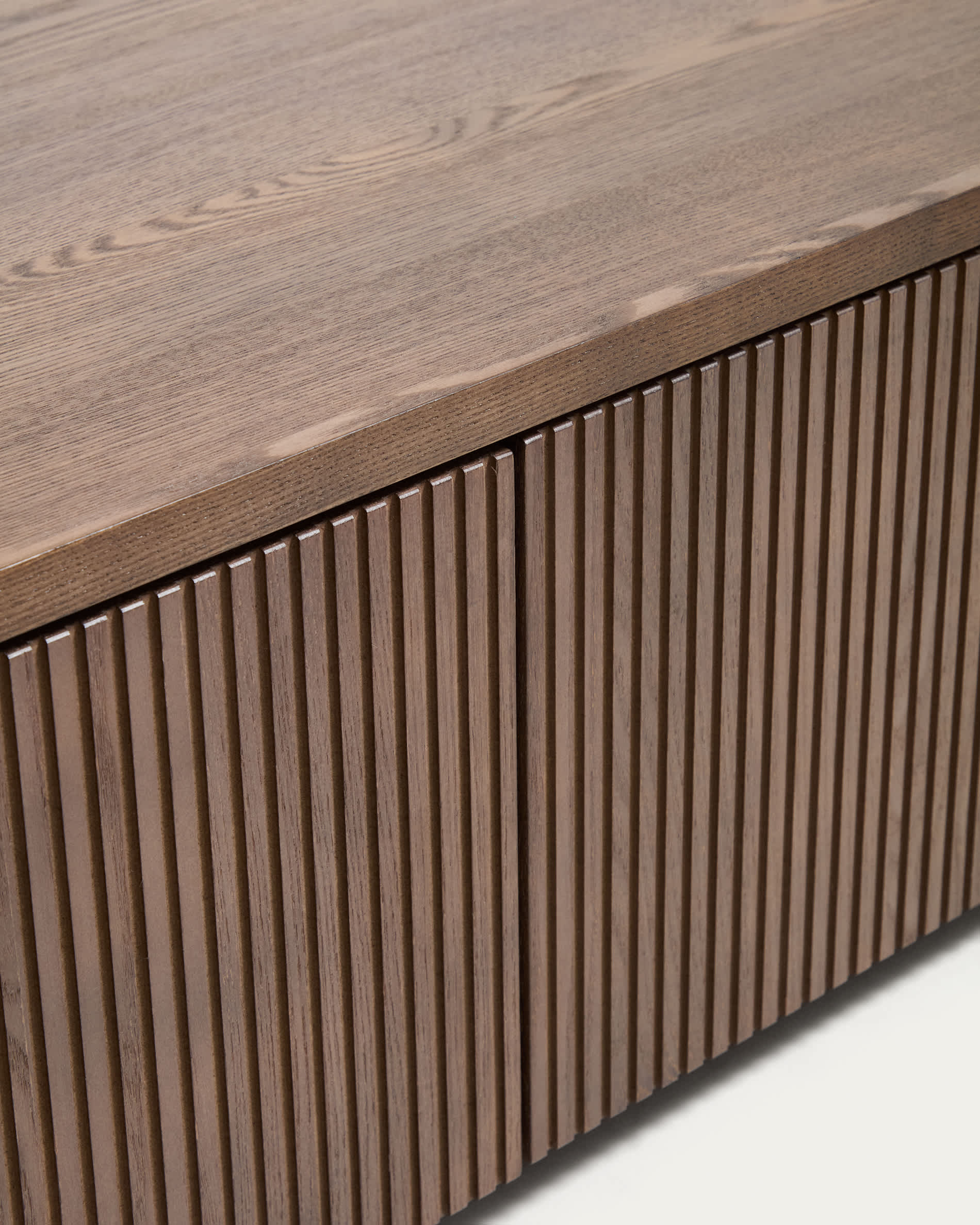 Helvine 4-drawer TV stand in ash veneer with walnut finish 200 x 30cm FSC 100%