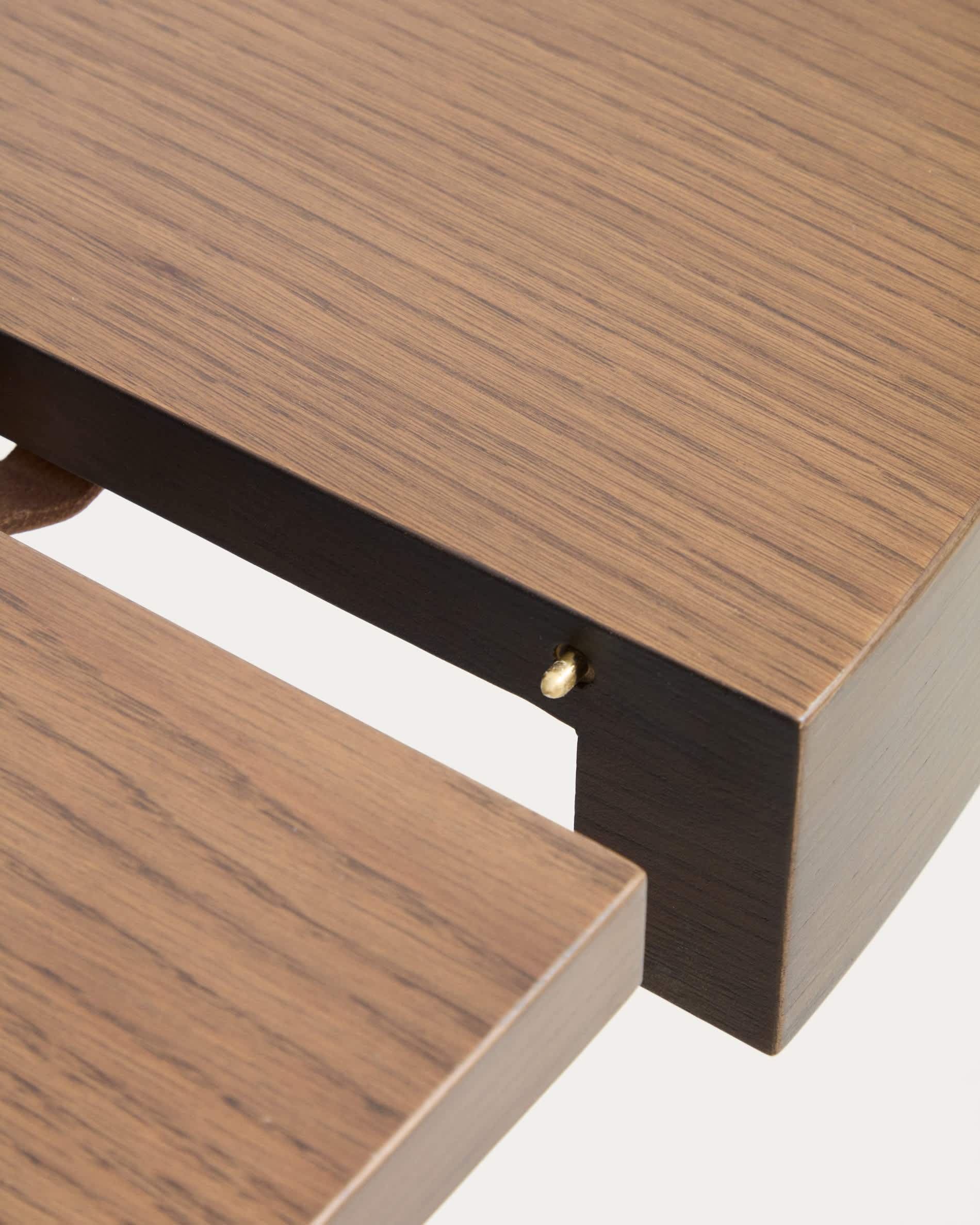 Artis extendable round table in solid wood and oak veneer with a walnut finish, FSC 100%, 120 (170) x 80 cm