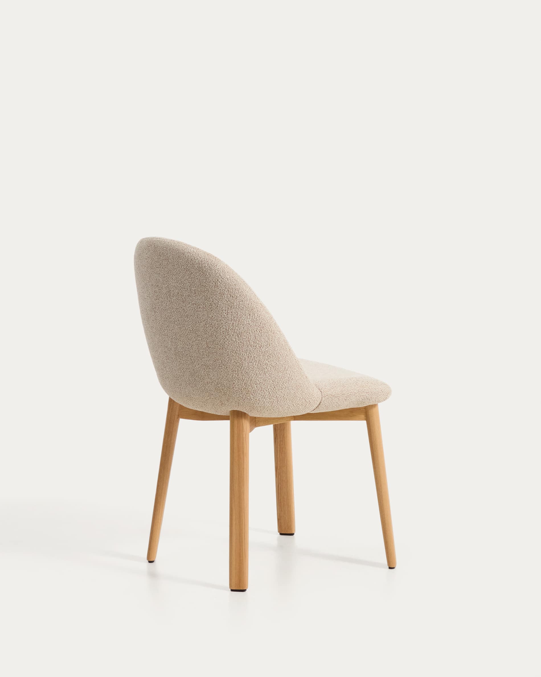 Meila chair in beige chenille with legs in solid ash wood with natural finish