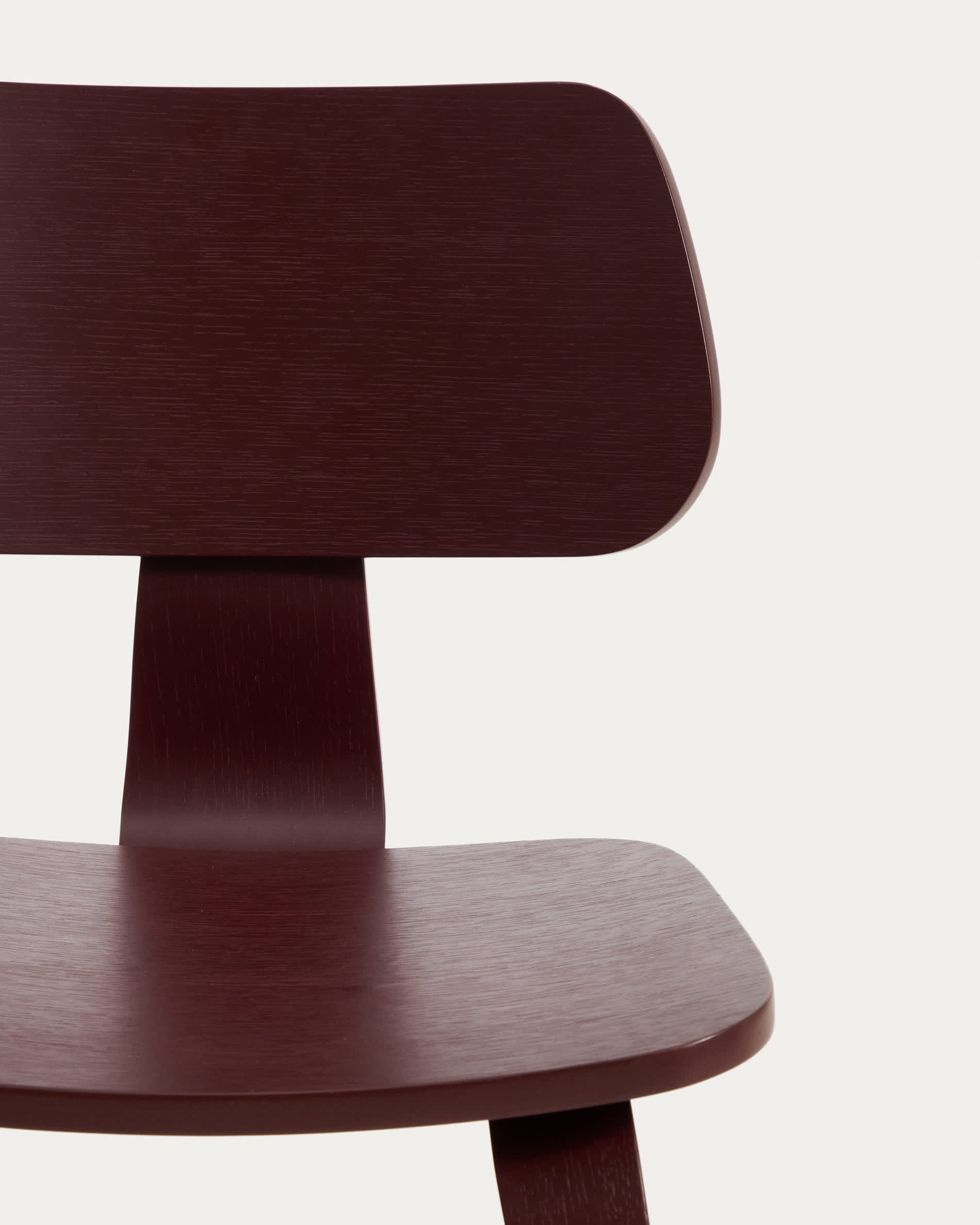 Gena chair in oak veneer with burgundy finish