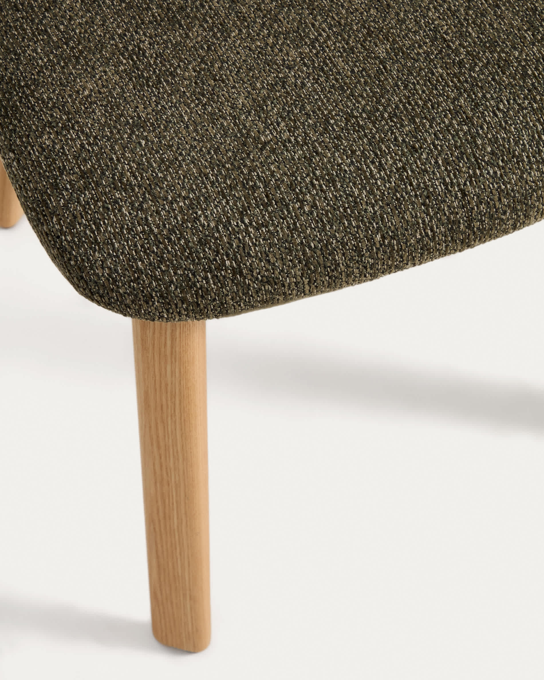 Meila chair in green chenille with legs in solid ash wood with natural finish