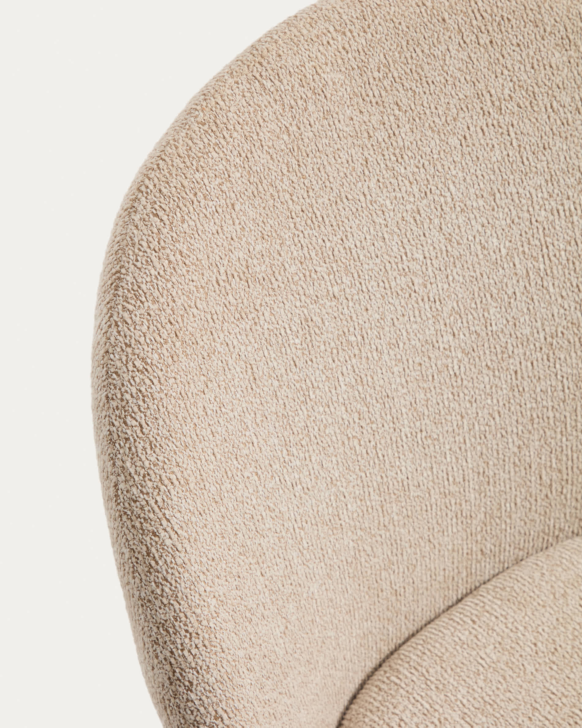 Meila chair in beige chenille with legs in solid ash wood with natural finish