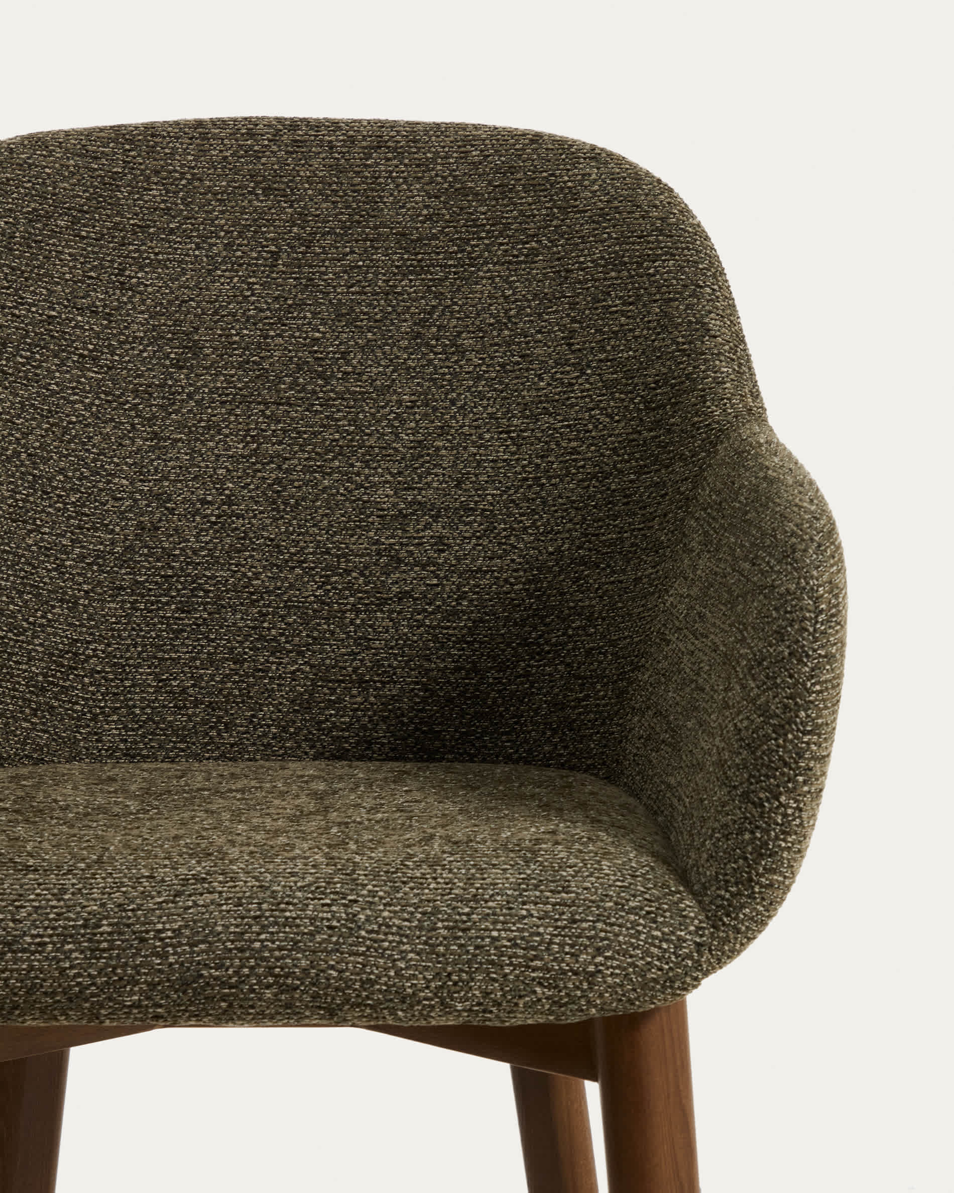 Meila chair with armrests in green chenille with legs in solid ash wood with walnut finish