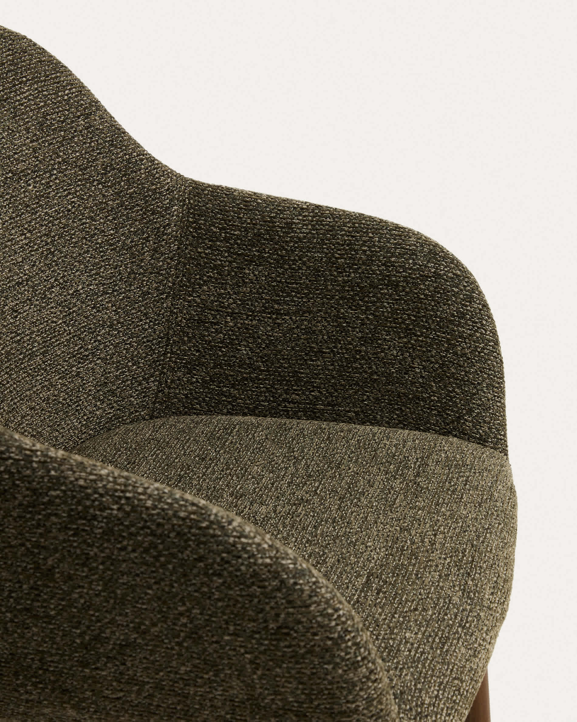 Meila chair with armrests in green chenille with legs in solid ash wood with walnut finish