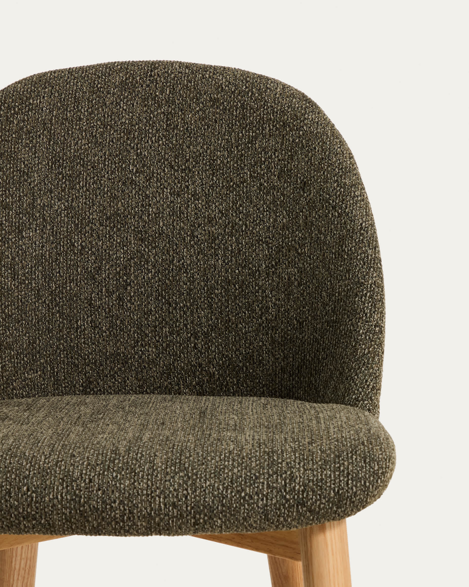 Meila chair in green chenille with legs in solid ash wood with natural finish