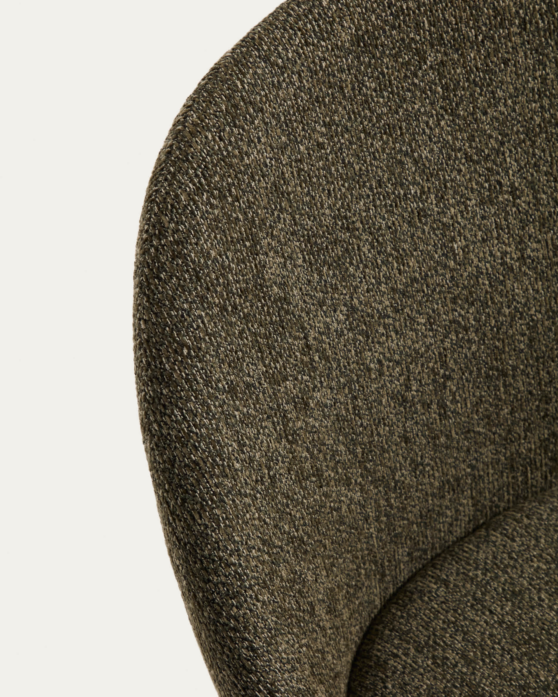 Meila chair in green chenille with legs in solid ash wood with walnut finish