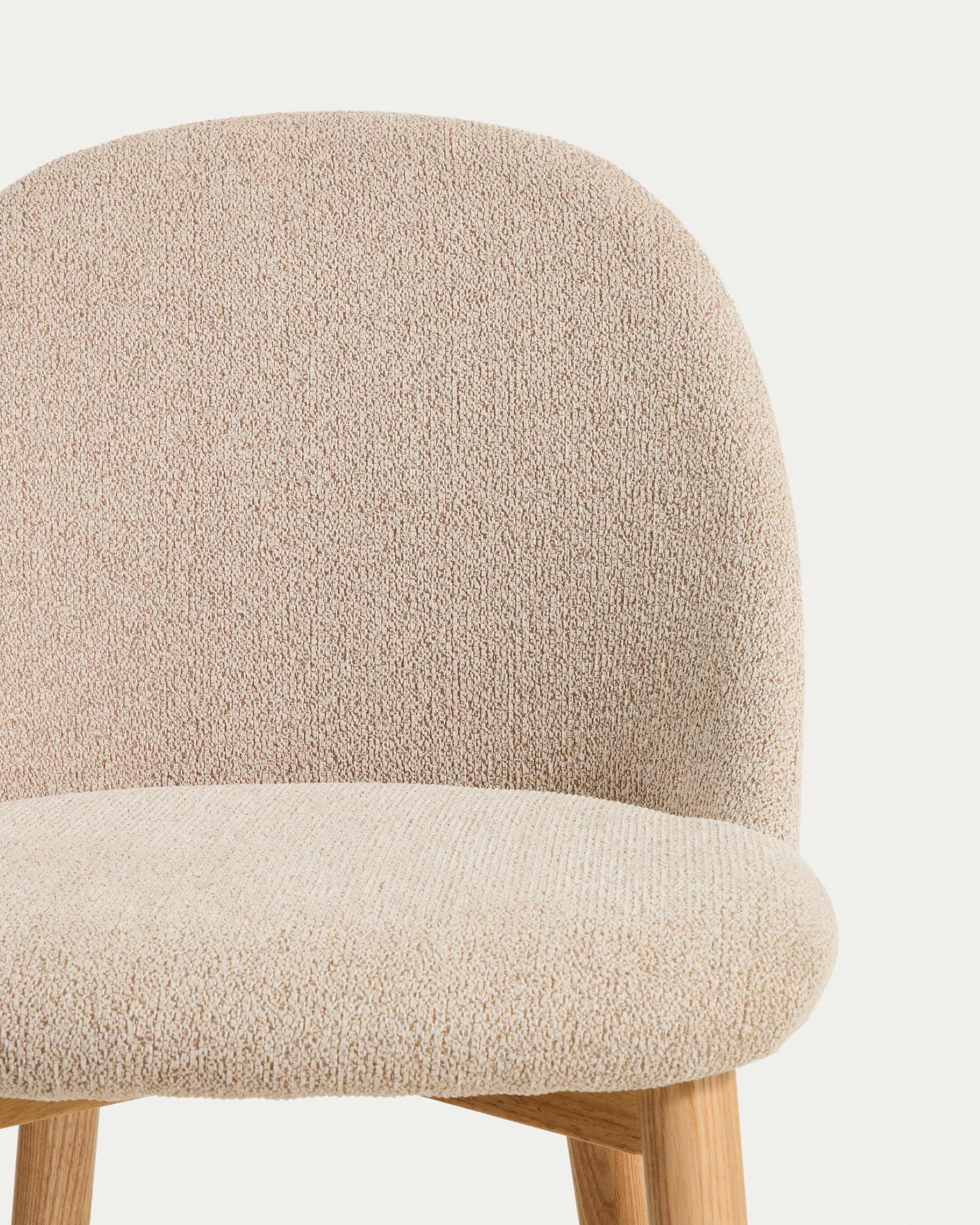 Meila chair in beige chenille with legs in solid ash wood with natural finish