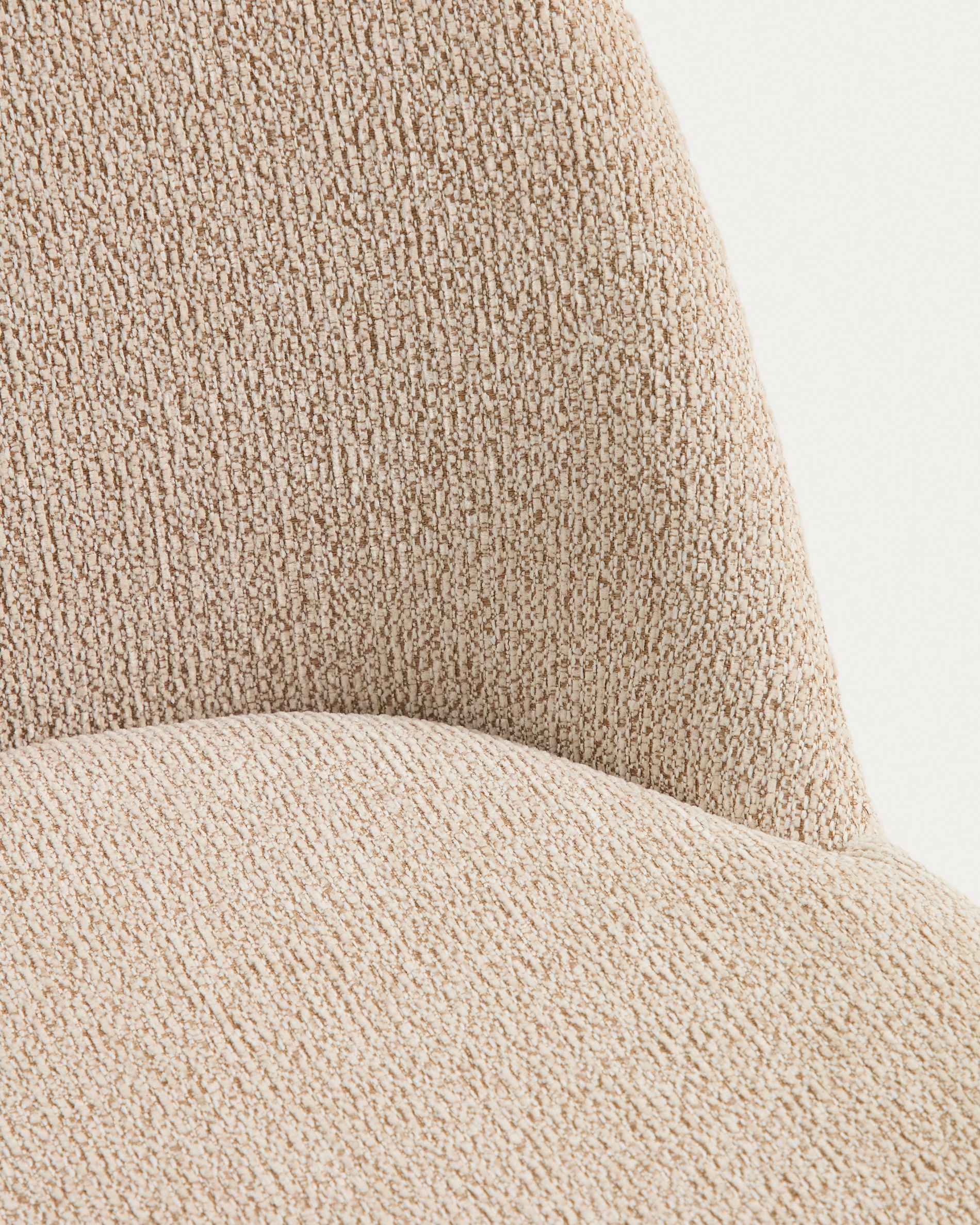 Meila chair in beige chenille with legs in solid ash wood with natural finish